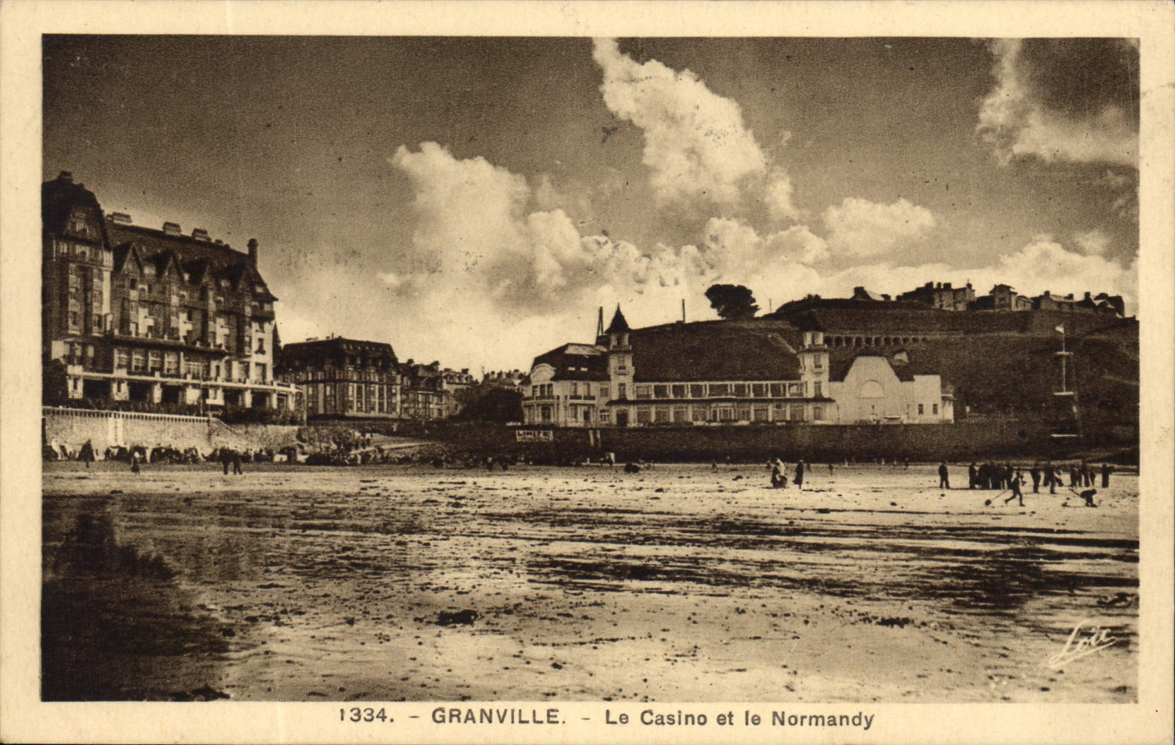 CPA Granville Le Casino et le Normandy