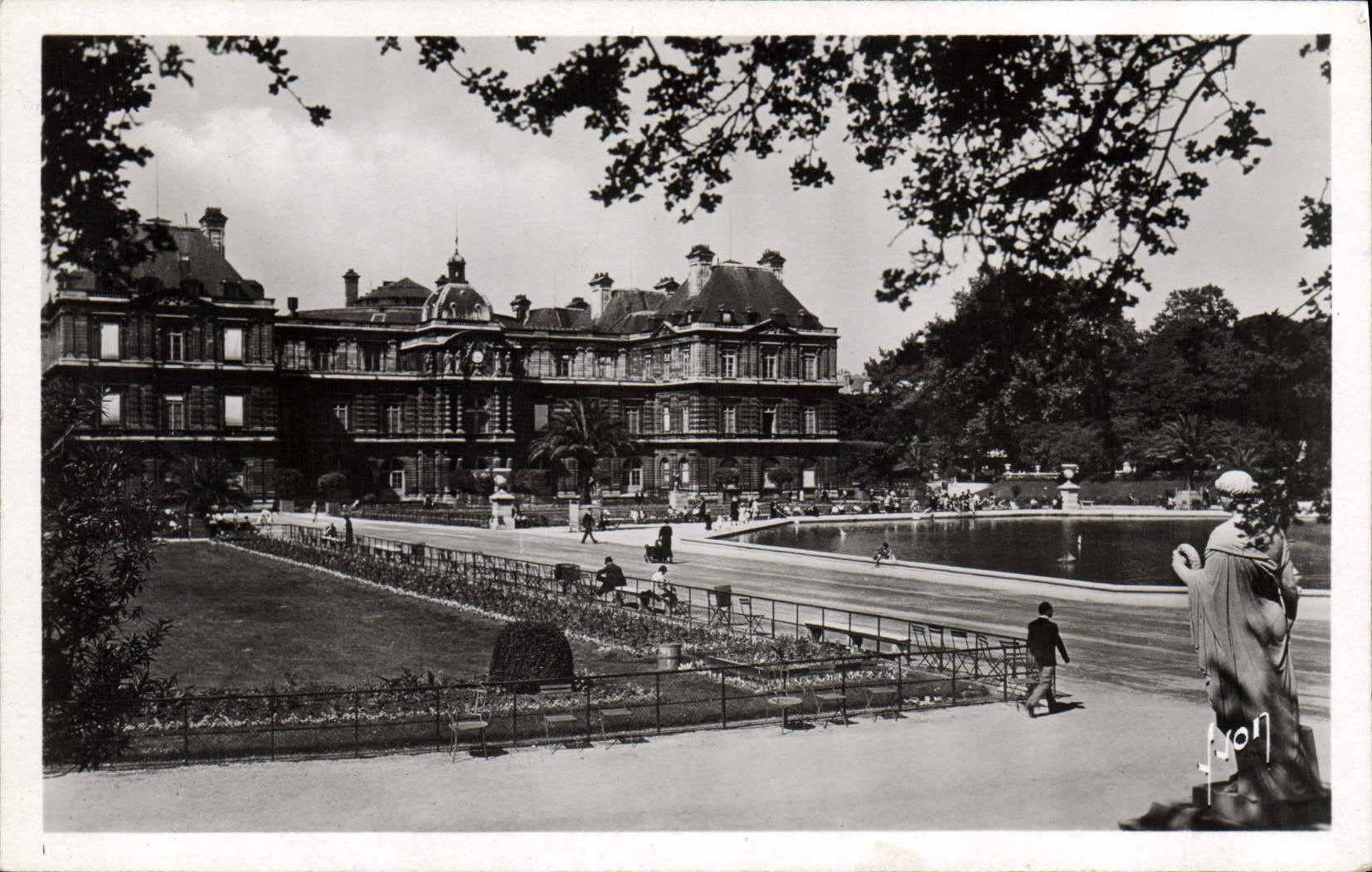 CPA Paris En Flanant Palais et Jardin du Luxembourg 