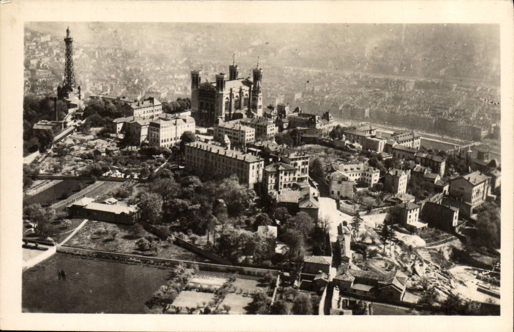 CPA Lyon Tour et Basilique de Fourviere 