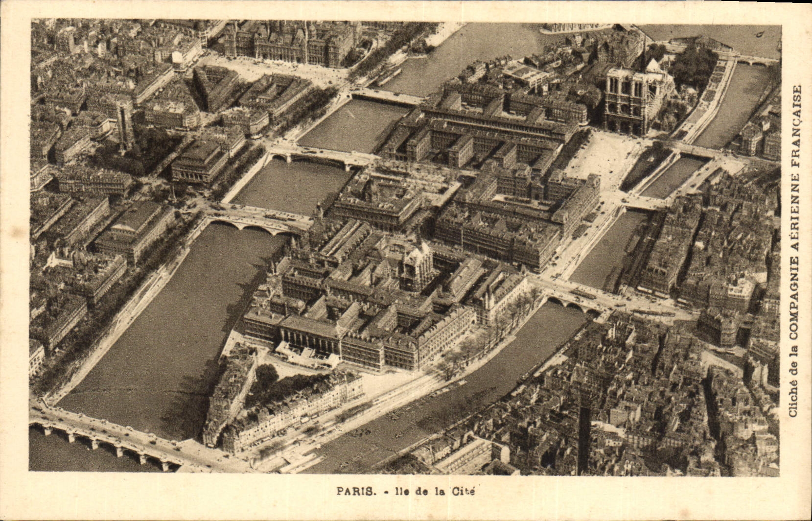 CPA Paris ile de la Cite Cliche de la Compagne aerienne francaise