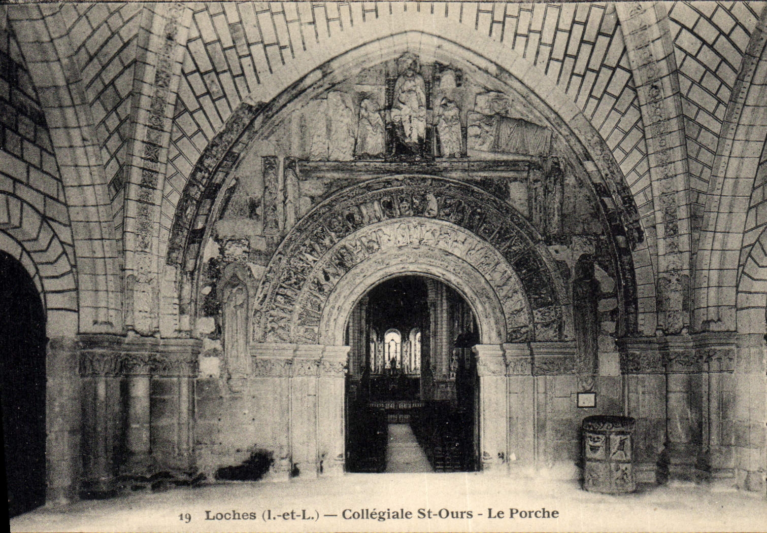 CPA Loches Collegiale St Ours le Porche 