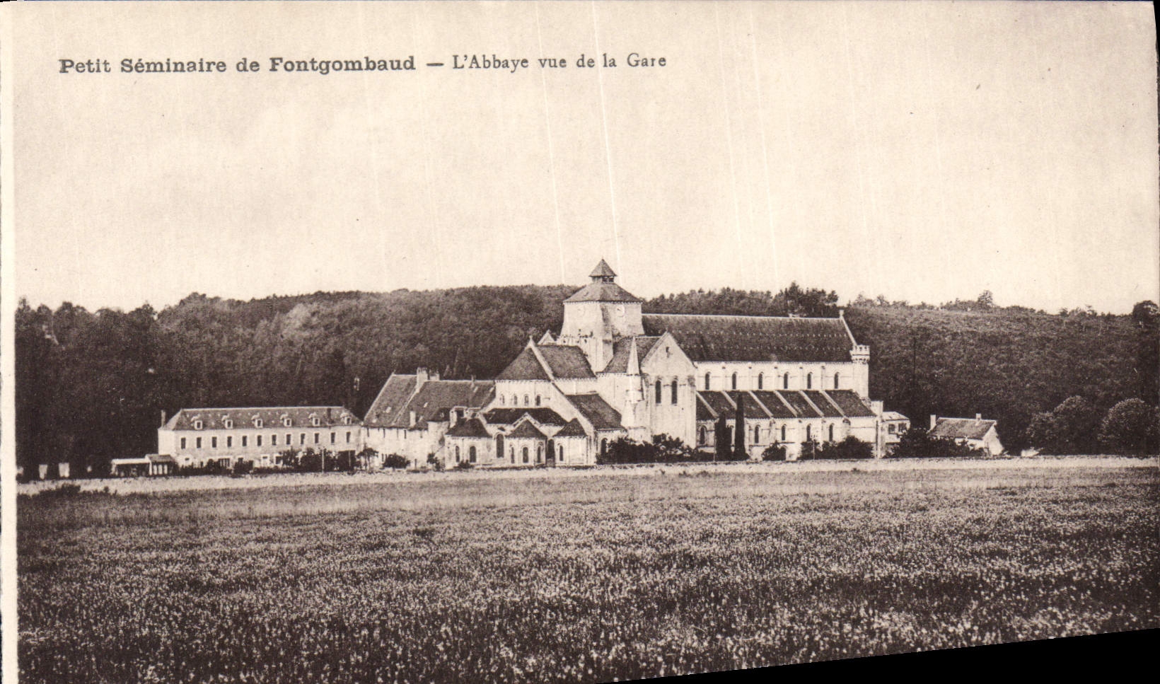 CPA Petit Seminaire de Fontgombaud l'Abbaye vue de la gare 