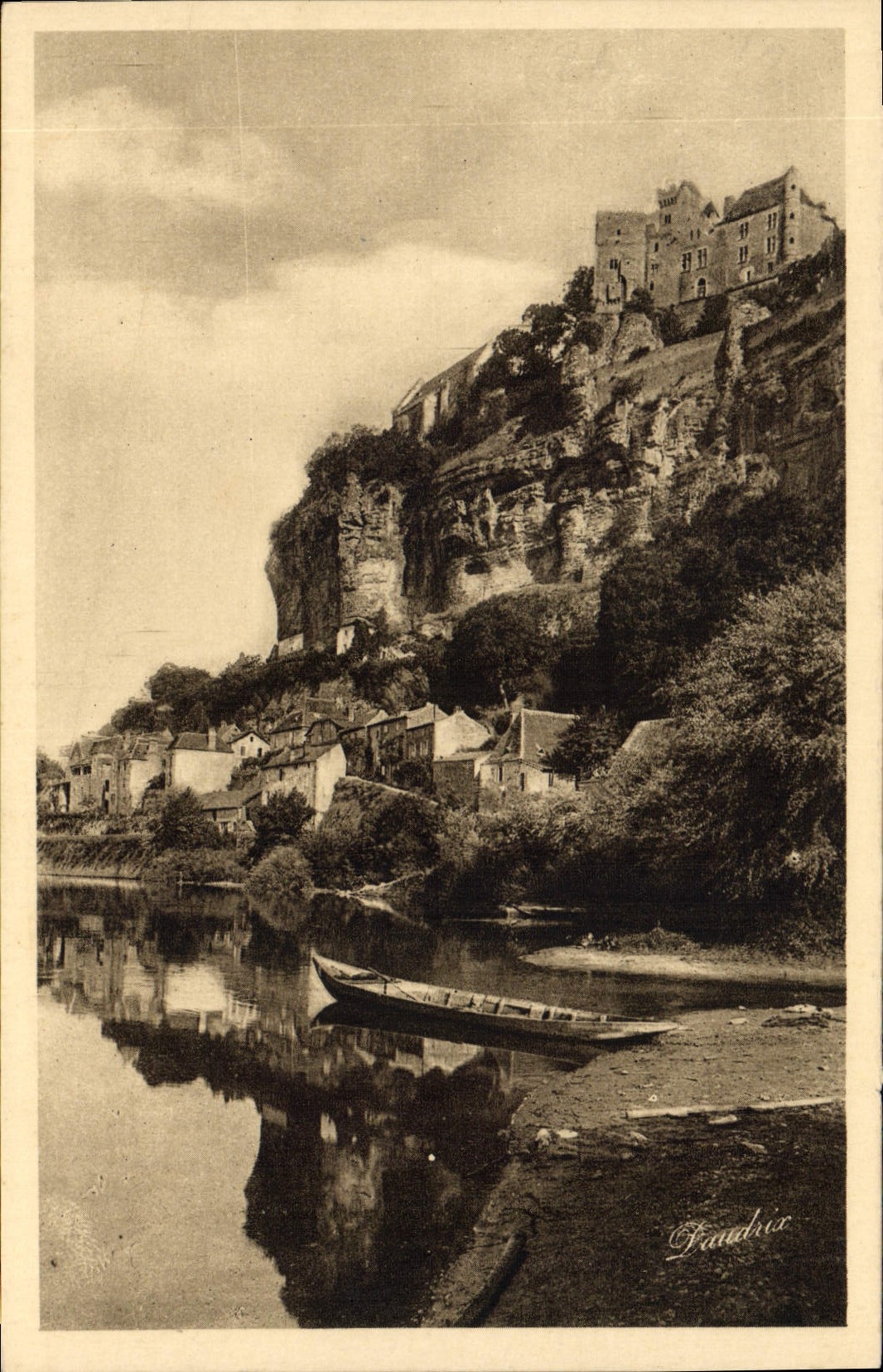 CPA La Dordogne Pittoresque Chateau Feodal de Beynac en Sarladais 