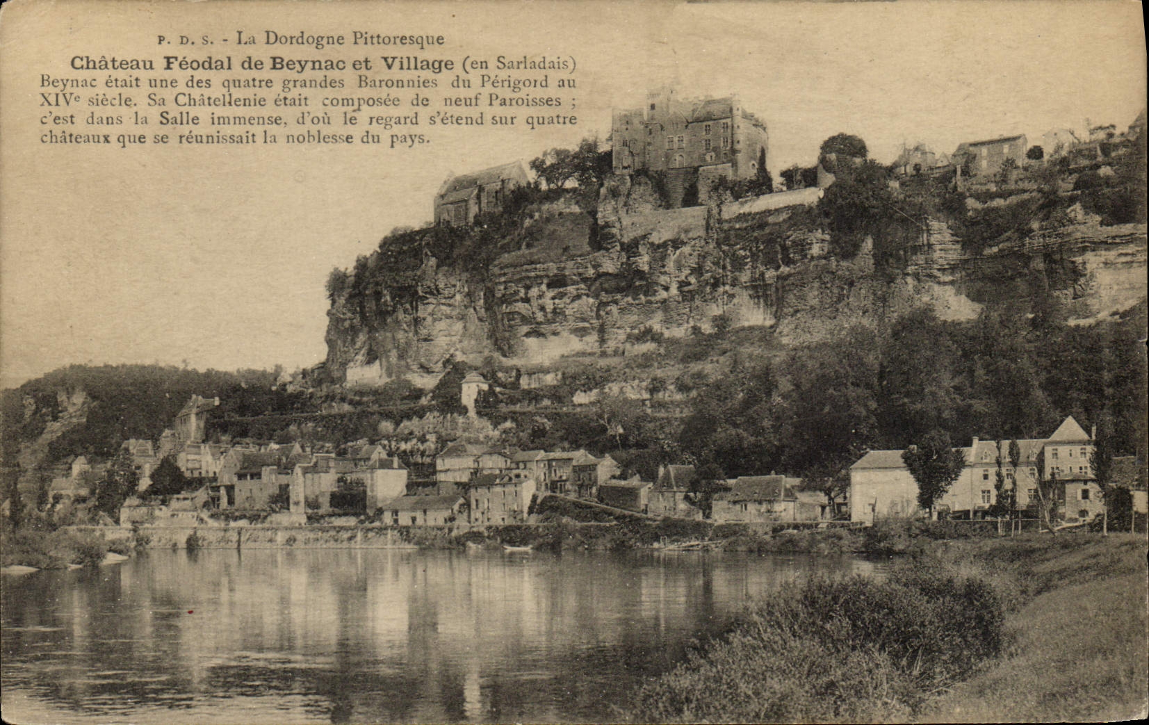 CPA La Dordogne Pittoresque Chateau Feodal de Beynac et Village en Sarladais 