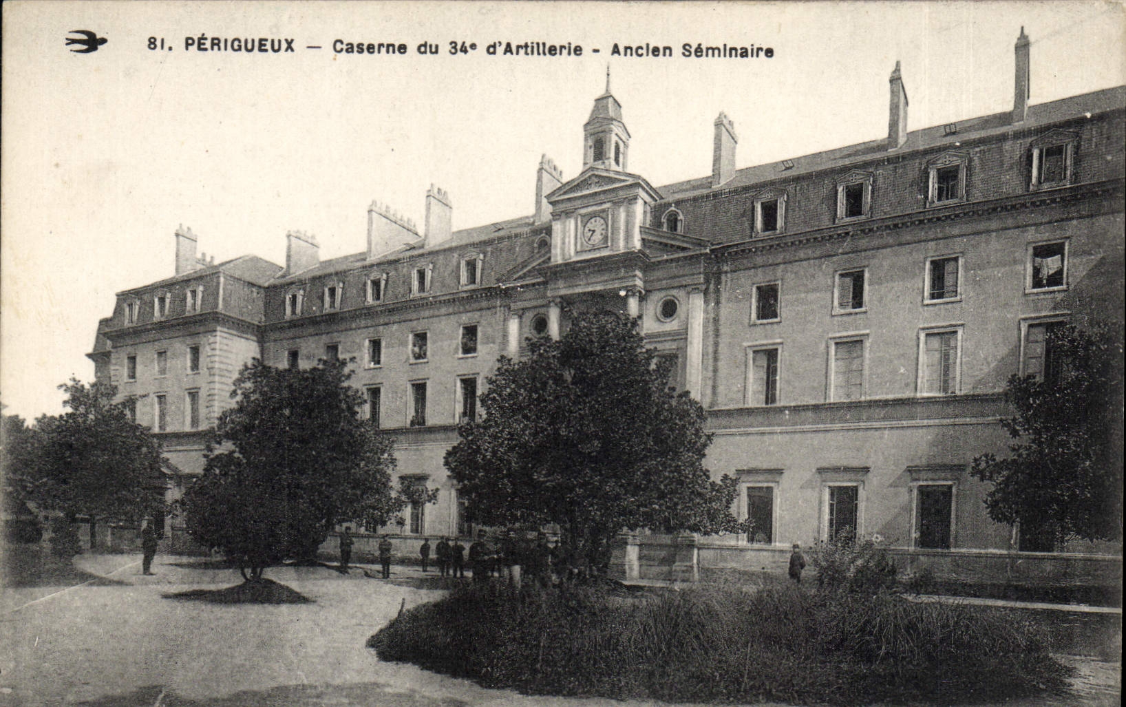 CPA Perigueux Caserne du 34 d'Artillerie Ancien Seminaire Militaria