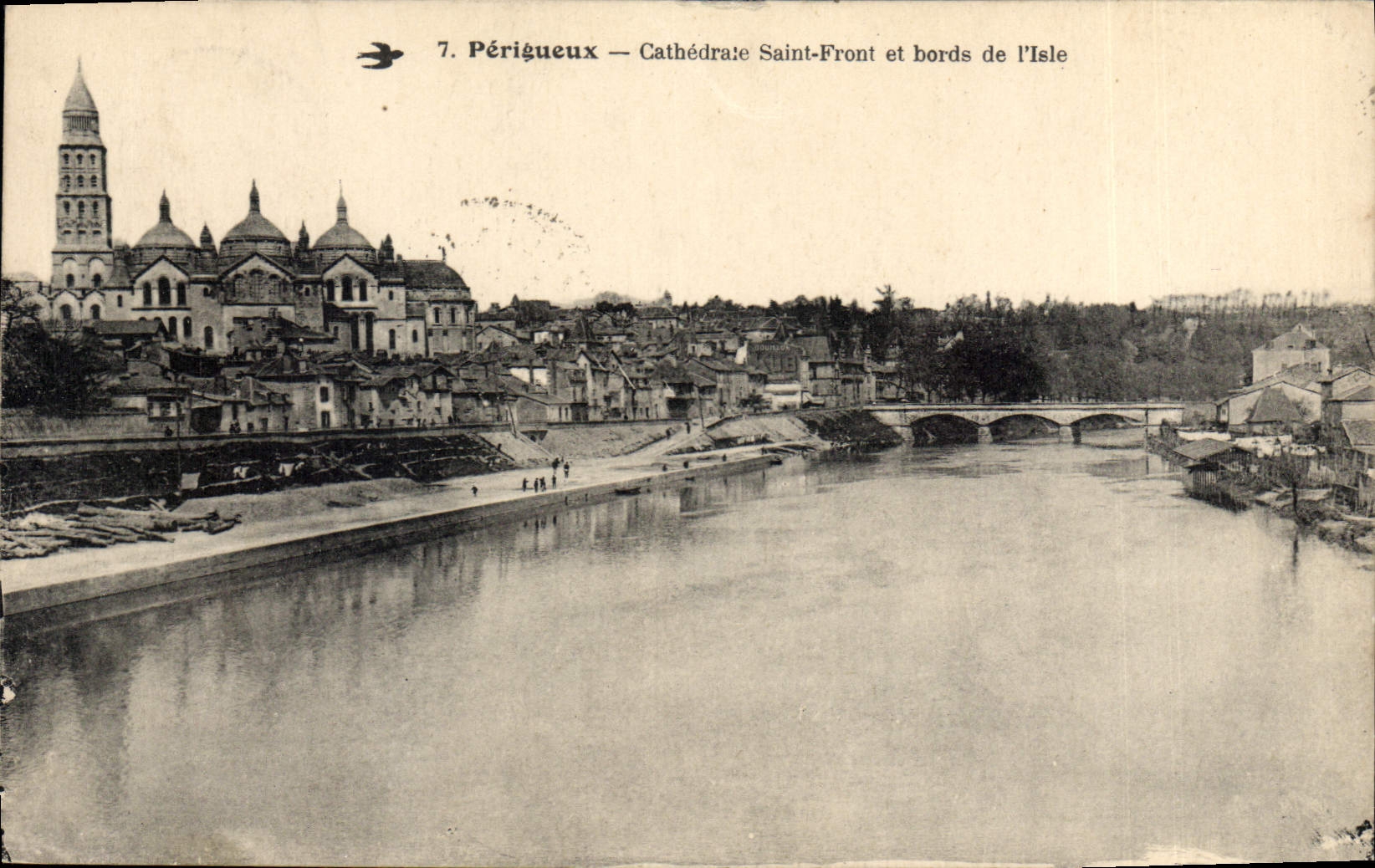 CPA Perigueux Cathedrale Saint Front et bords de l'Isle 