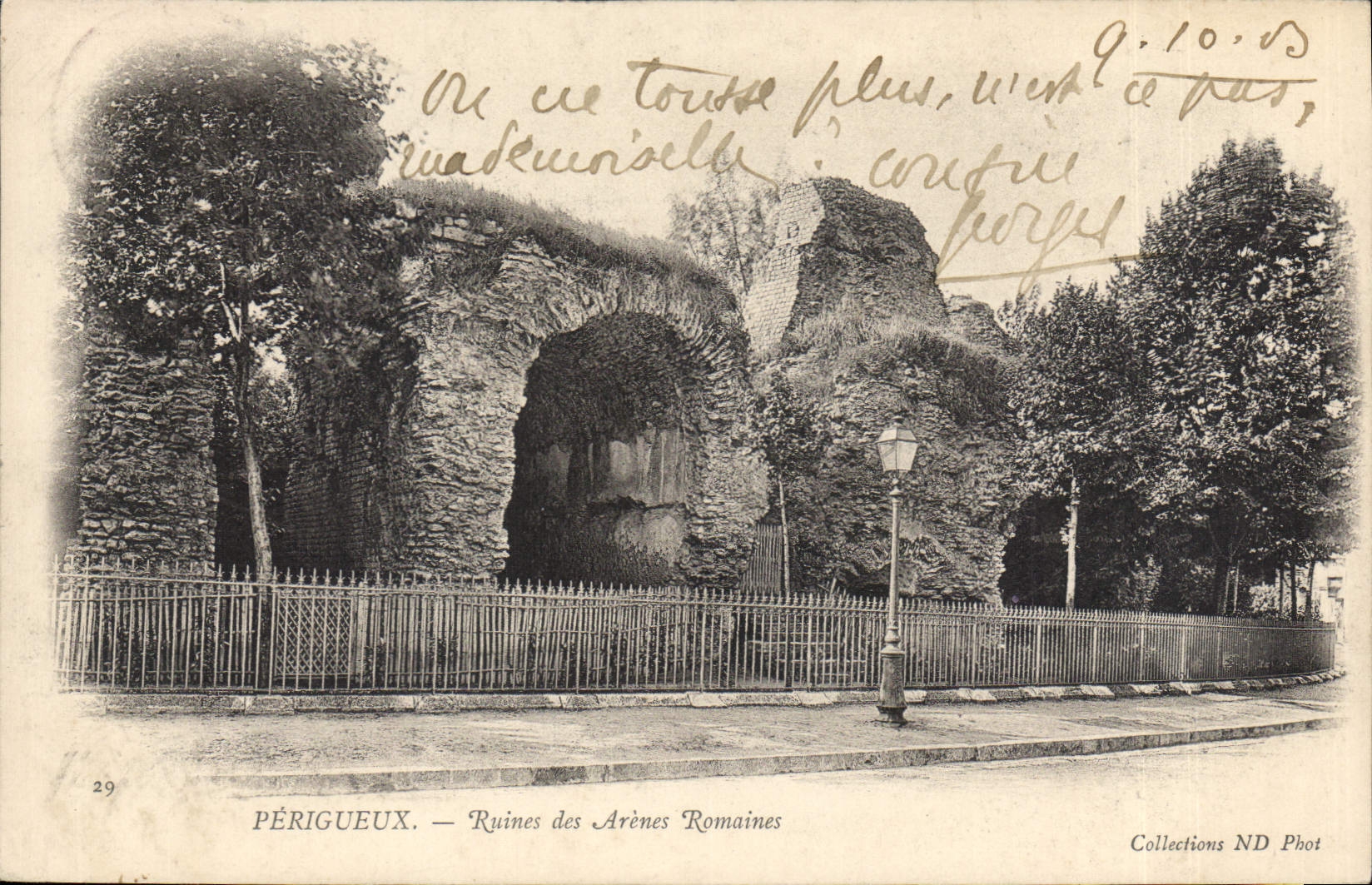 CPA Perigueux Ruines des Arenes Romaines 