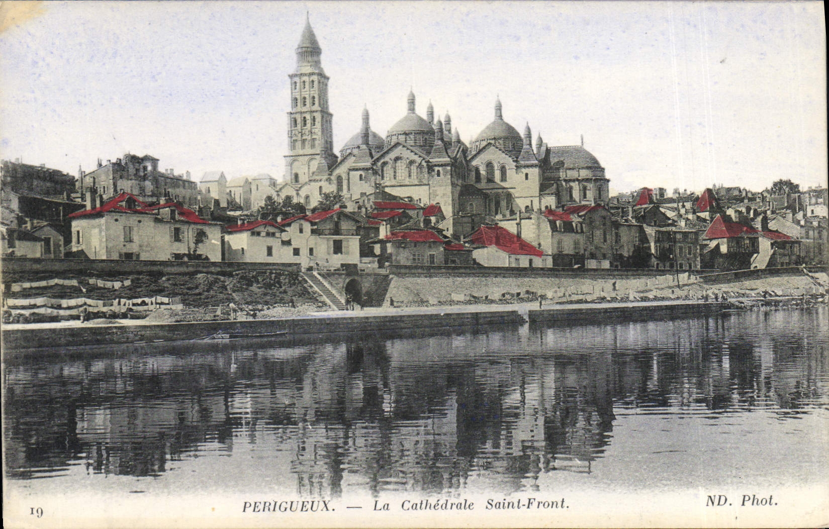 CPA Perigueux La Cathedrale Saint Front 