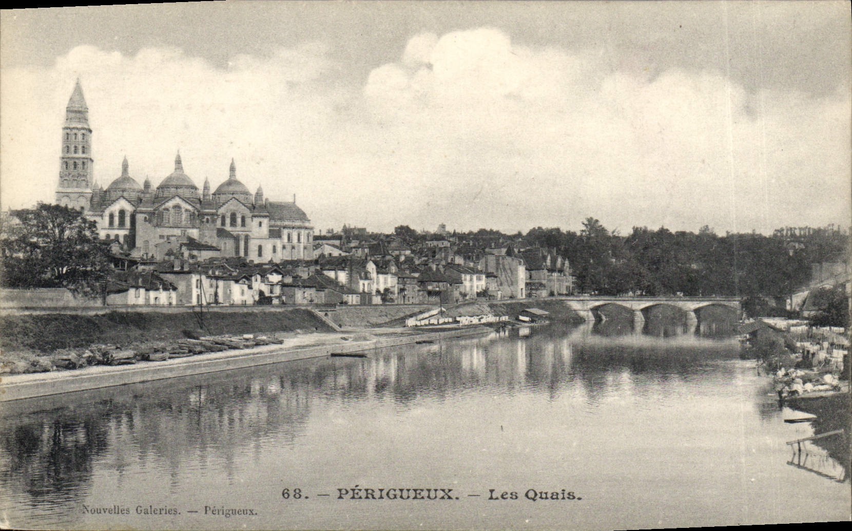 CPA Perigueux Les Quais 