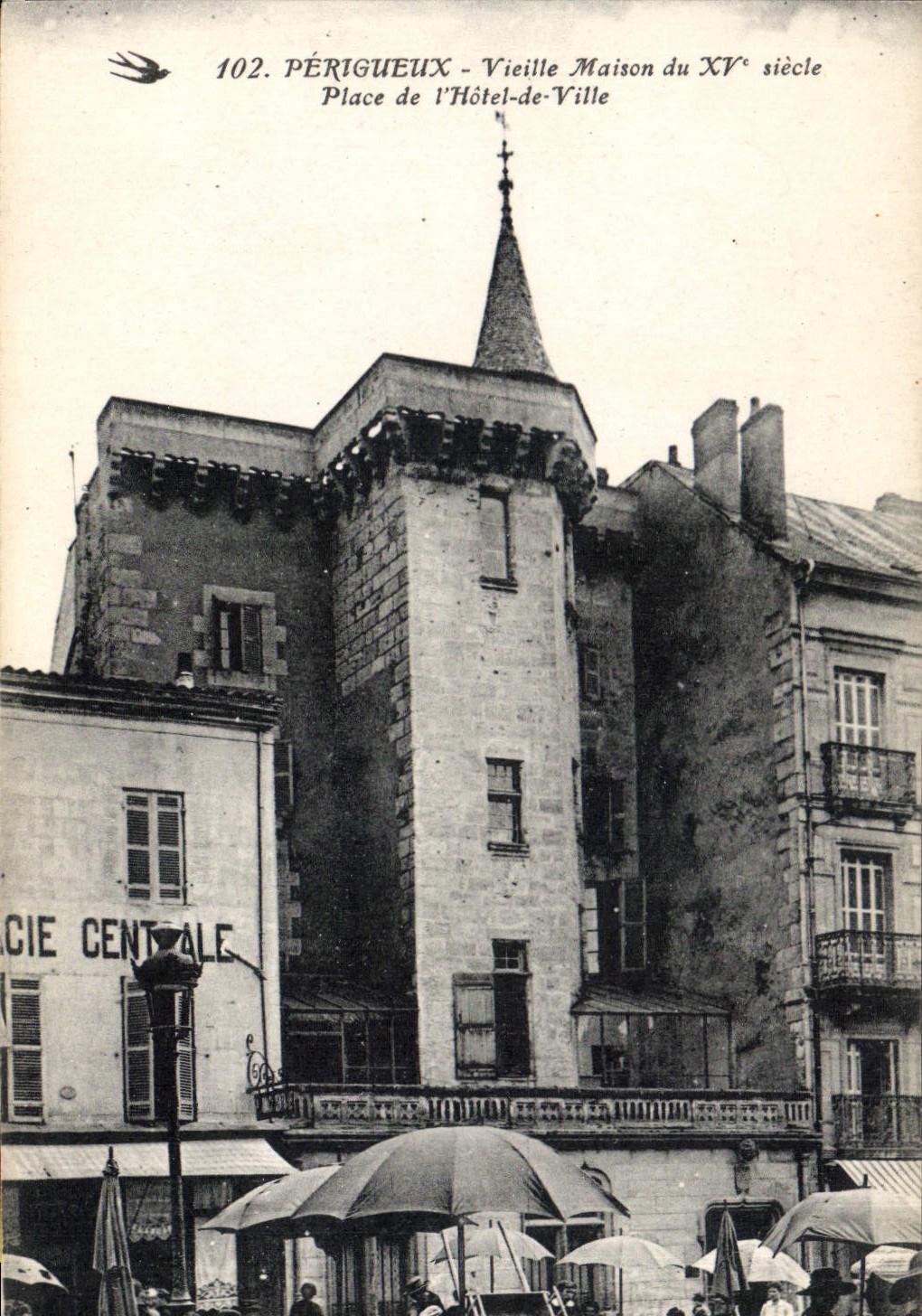 CPA Perigueux Vieille Maison du XV siecle Place de l'Hotel de Ville