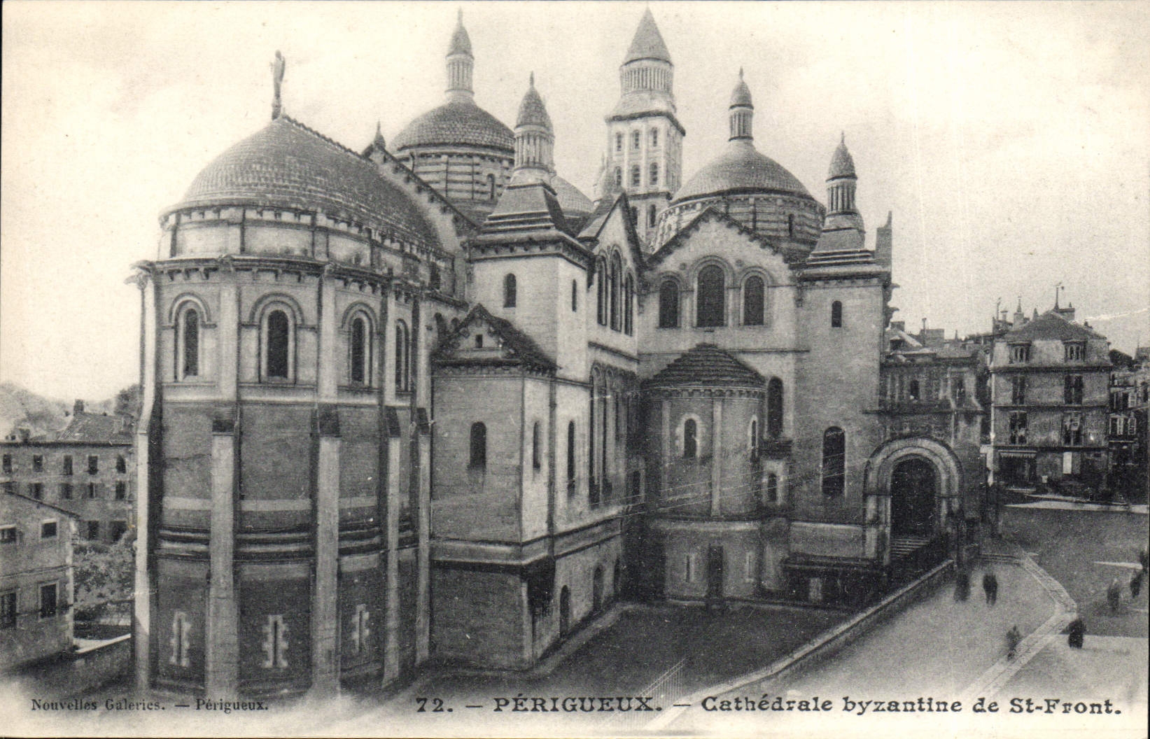 CPA Perigueux Cathedrale byzantine de St Front 