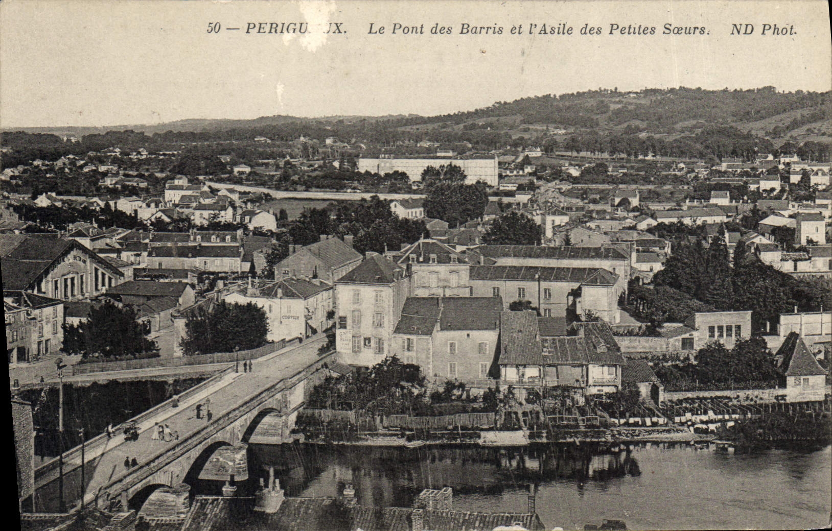 CPA Perigueux Le Pont des Barris et l'Asile des Petites Soeurs