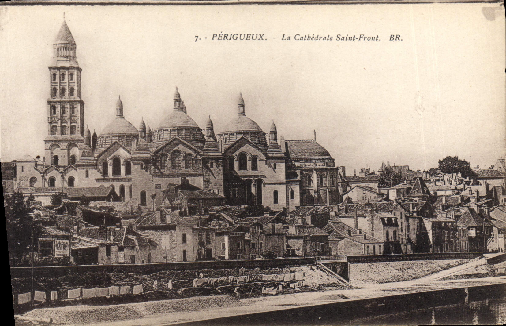 CPA Perigueux La Cathedrale Saint Front 