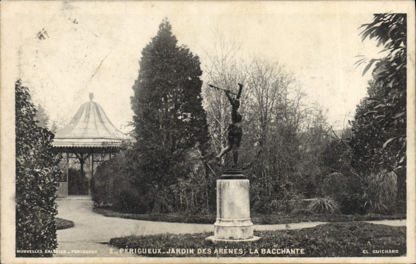 CPA Perigueux Jardin des Arenes La Bacchante
