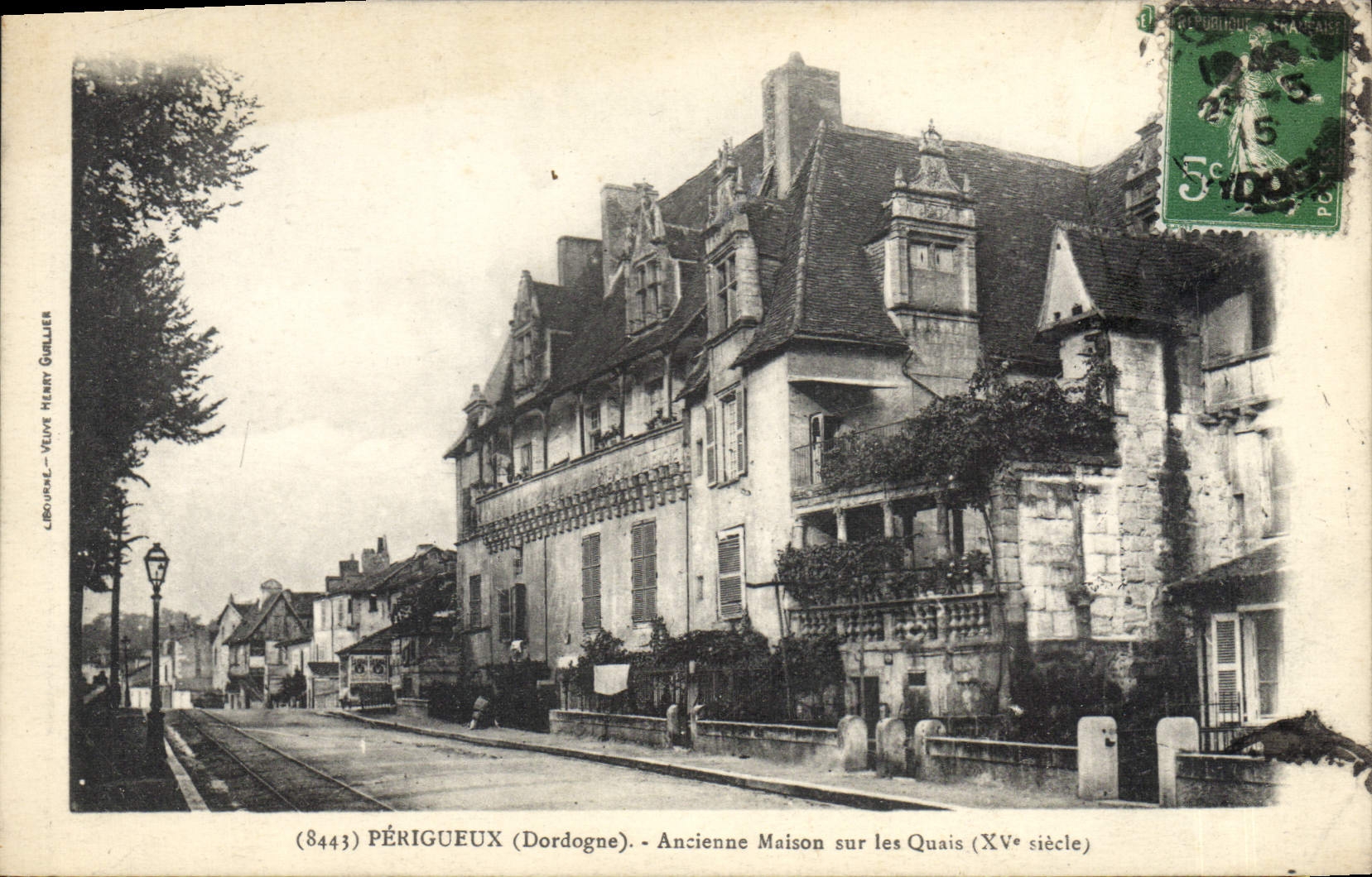 CPA Perigueux Dordogne Ancienne Maison sur les Quais