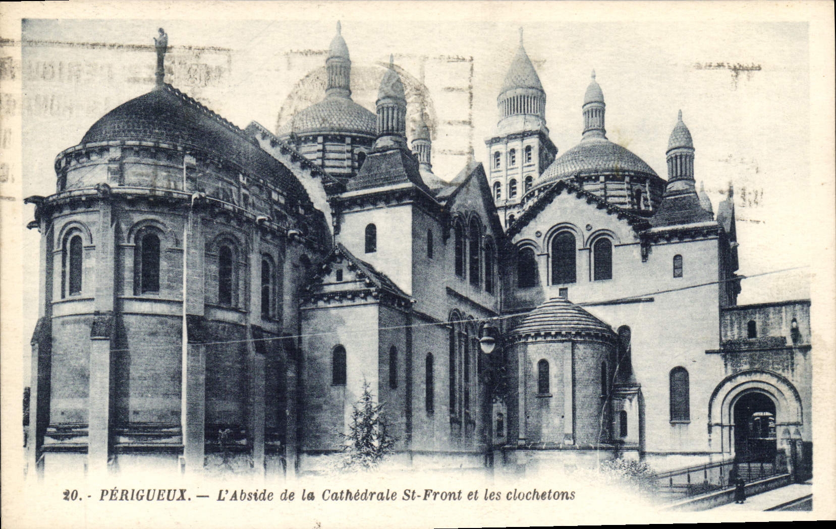 CPA Perigueux L'Abside de la Cathedrale St Front et les clochetons