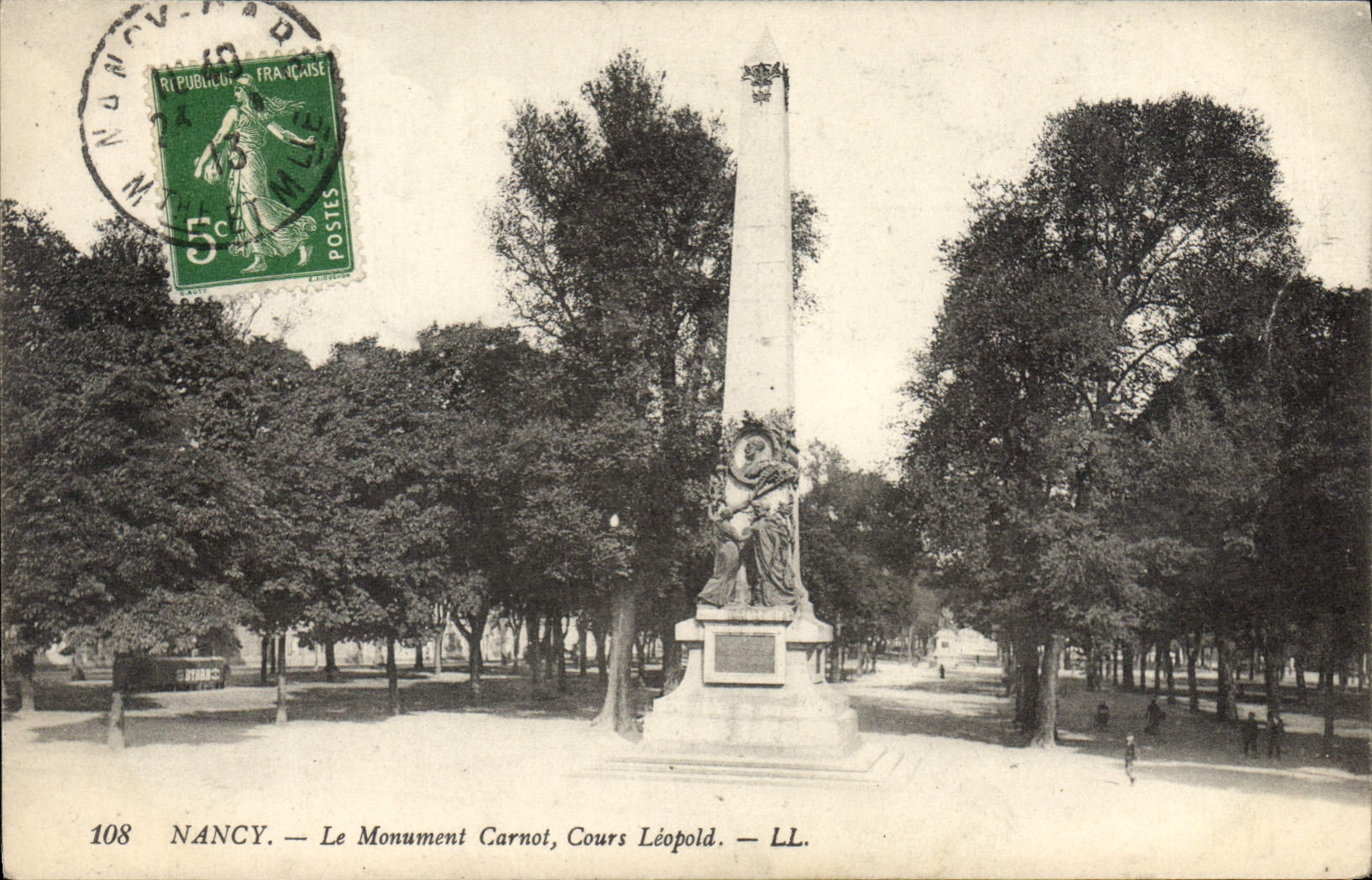 CPA Nancy Le Monument Carnot Cours Leopold 