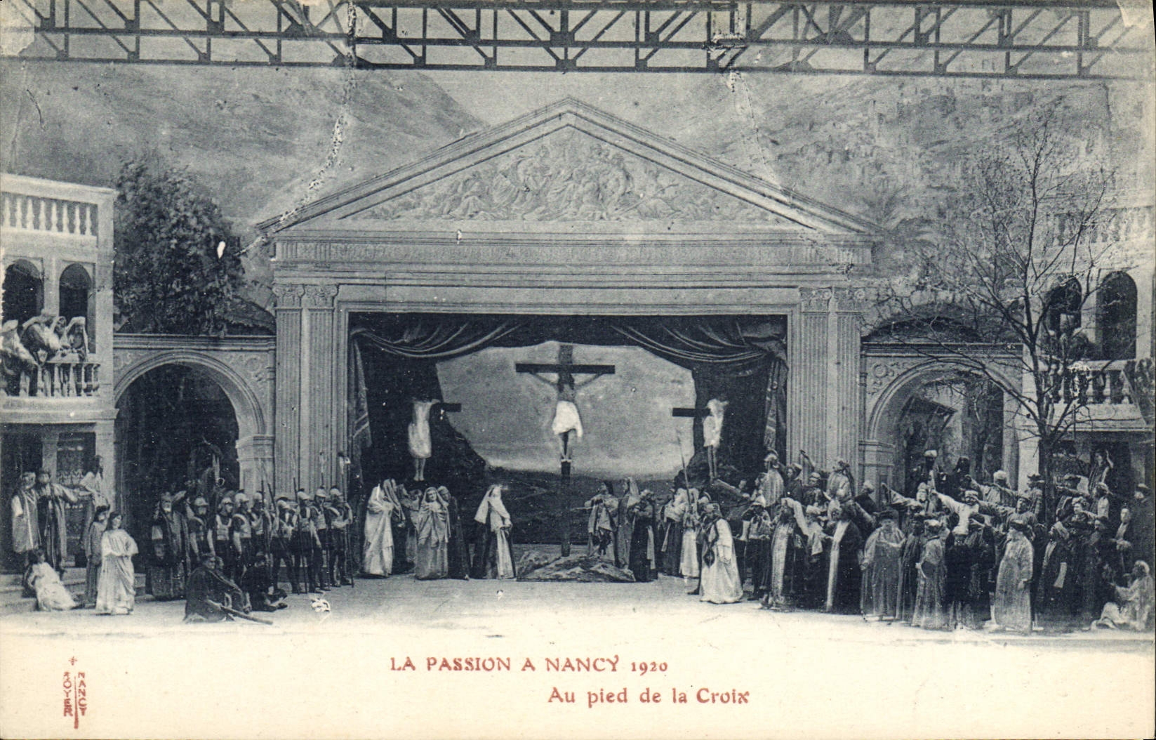 CPA La Passion a Nancy Au pied de la Croix Theatre