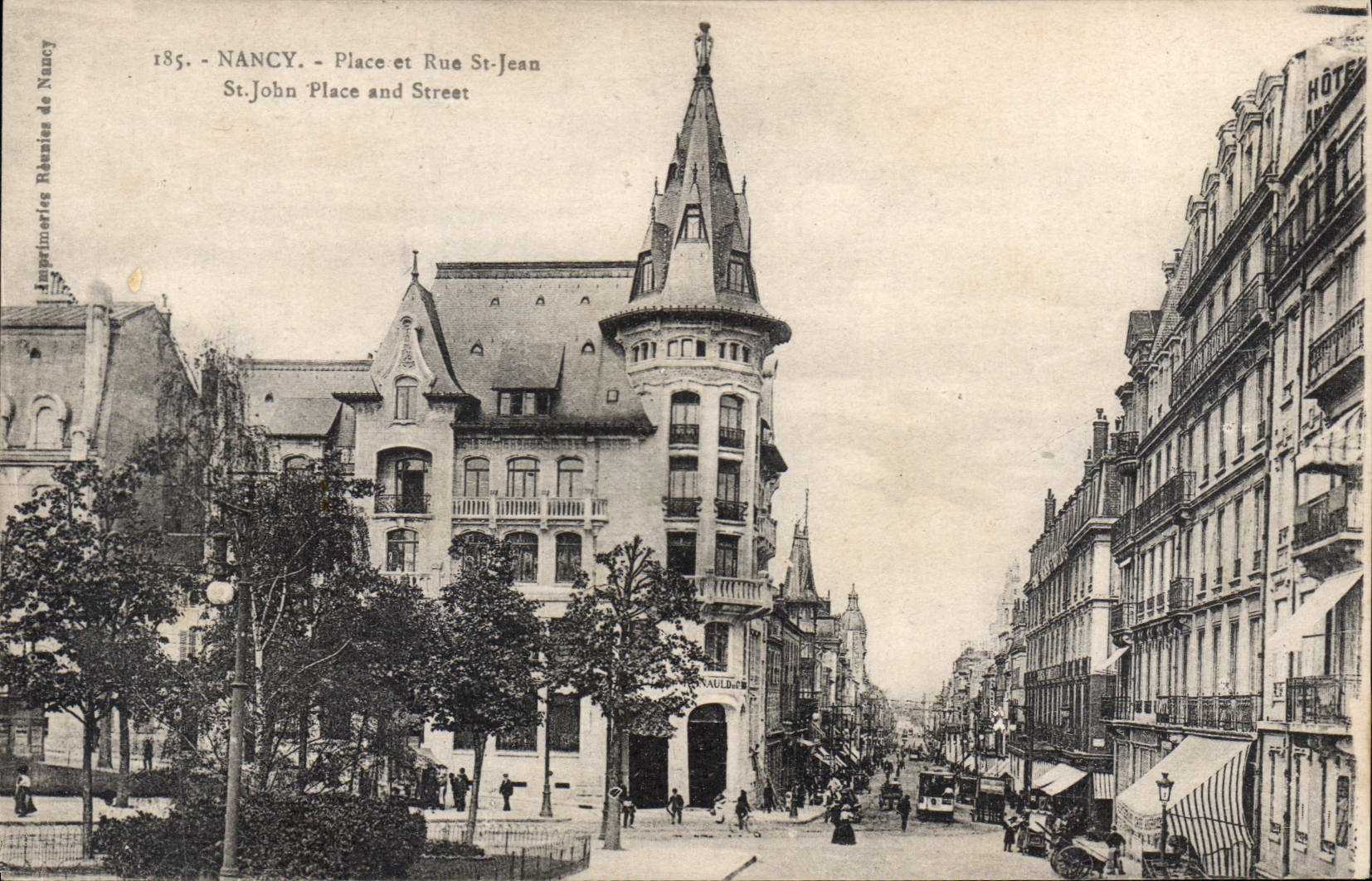 CPA Nancy Place et Rue St Jean 