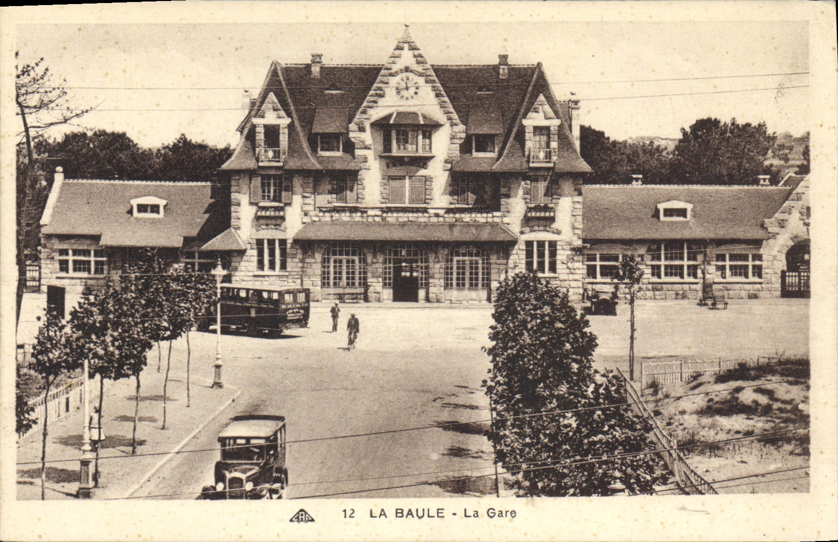 CPA La Baule La Gare 