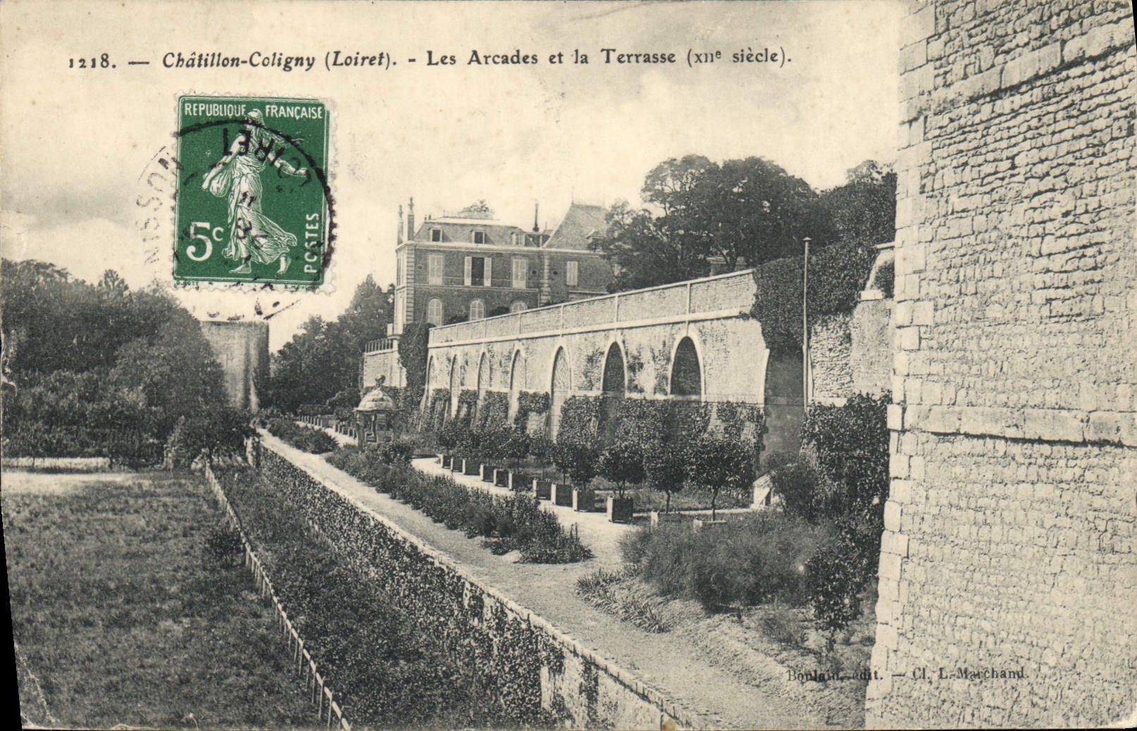 CPA Chatillon Coligny Loiret Les Arcades et la Terrasse 