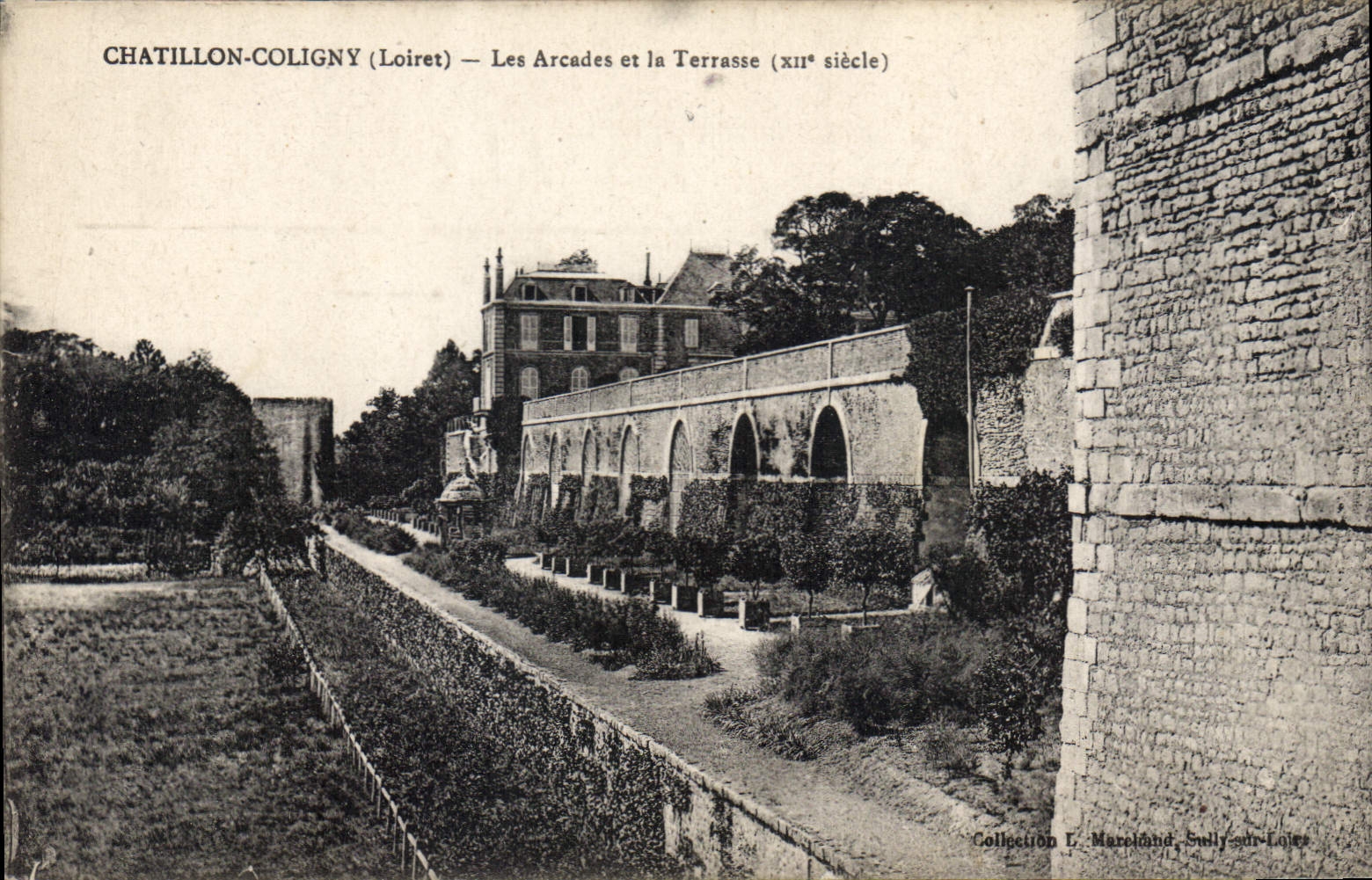 CPA Chatillon Coligny Loiret Les Arcades et la Terrasse