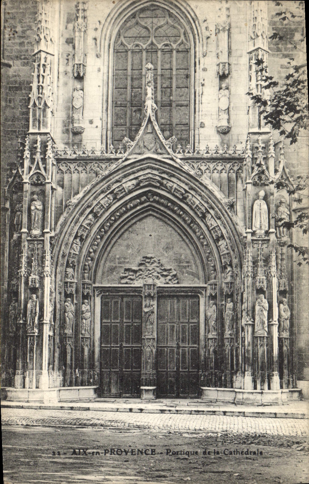 CPA Aix en Provence Cathedrale 