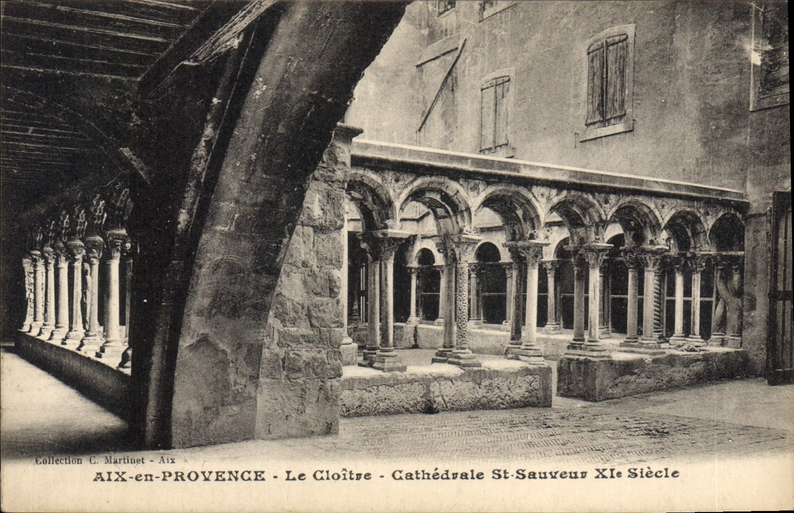 CPA Aix en Provence Portes Le Cloitre Cathedrale Saint Sauveur 