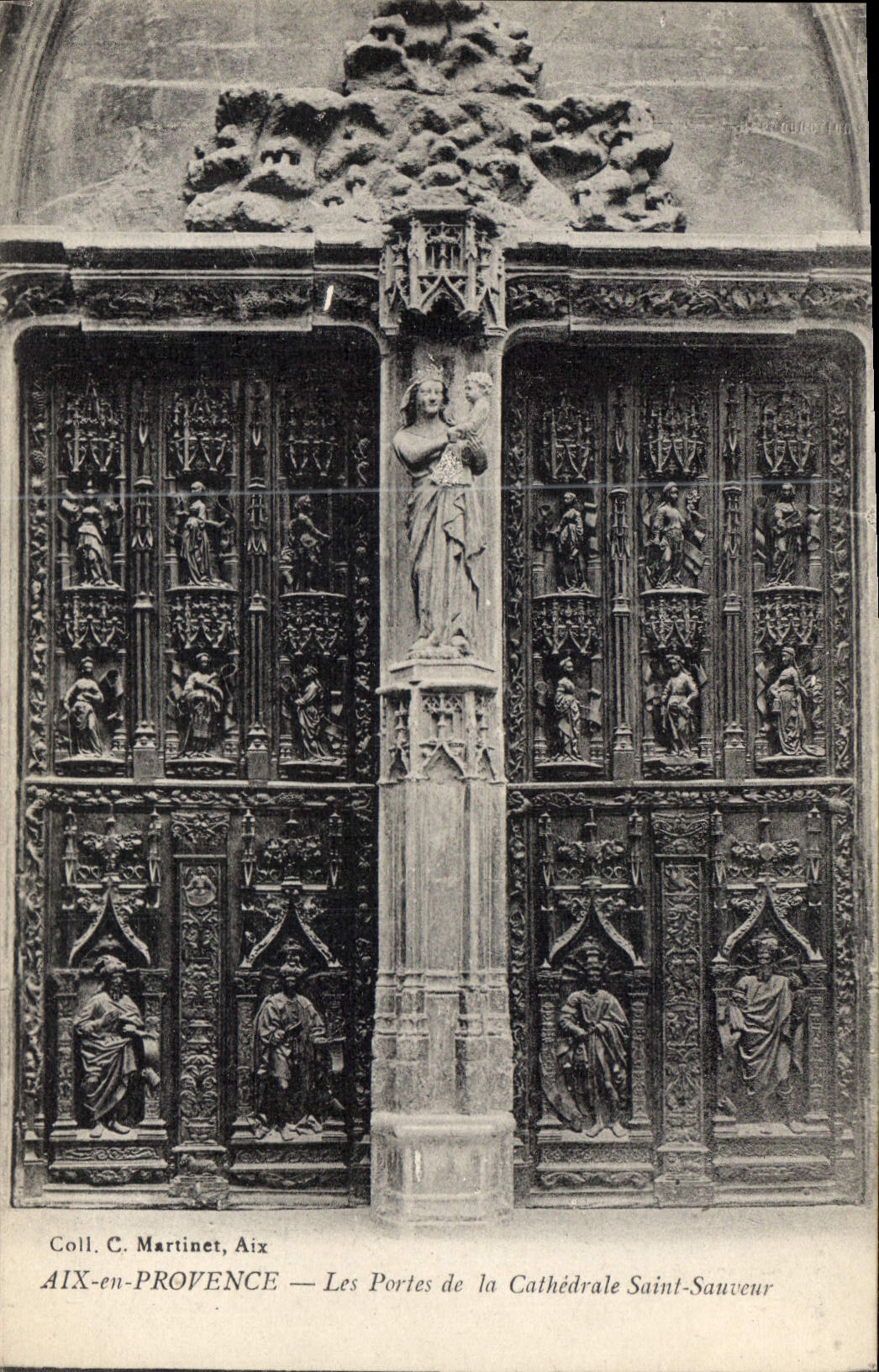 CPA Aix en Provence Les Portes de la Cathedrale Saint Sauveur 
