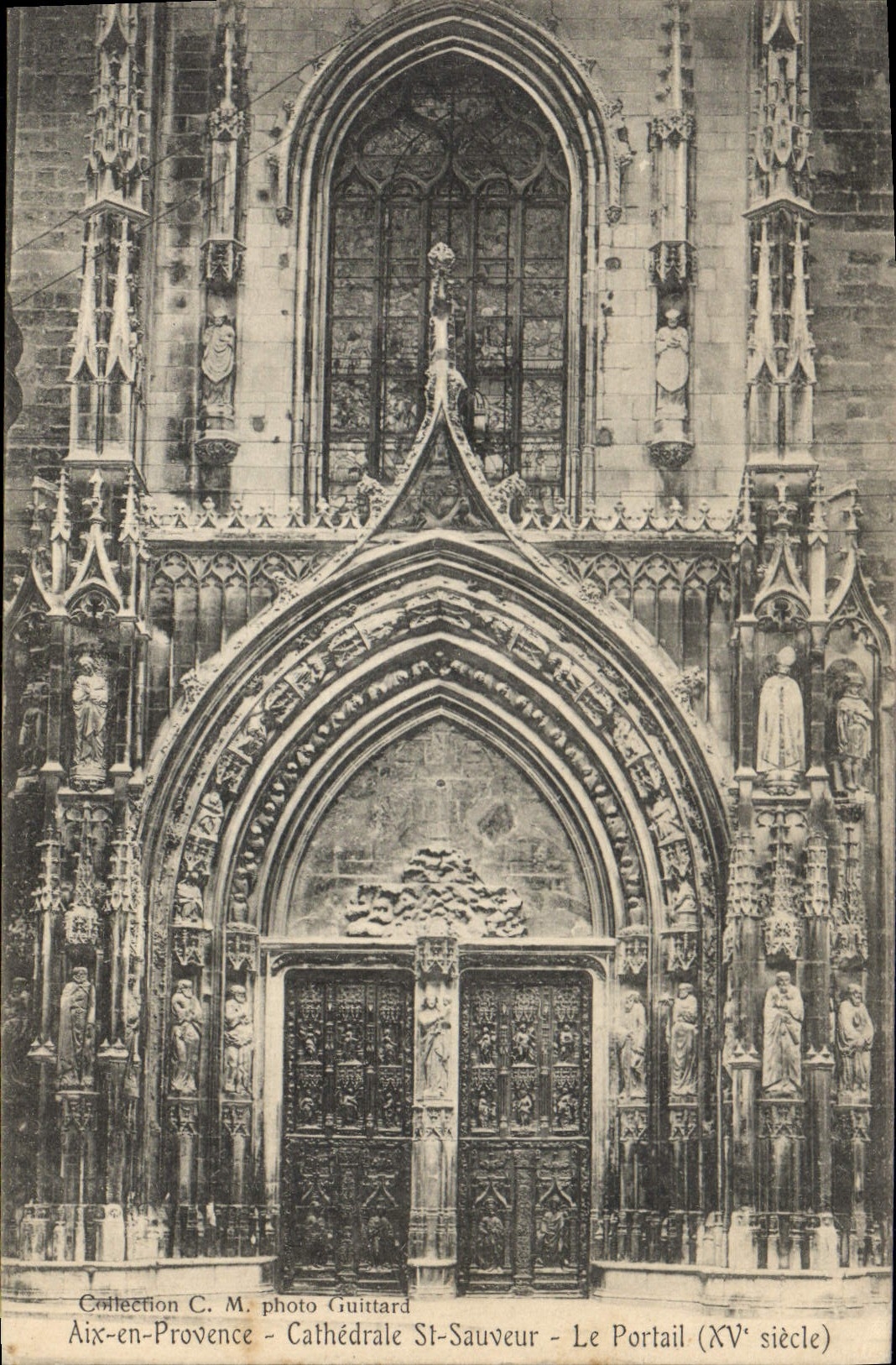 CPA Aix en Provence Cathedrale Saint Sauveur Le Portail XV siecle 