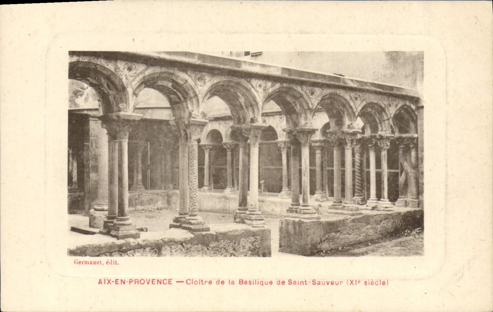 CPA Aix en Provence Cloitre de la Basilique de Saint Sauveur XI siecle 