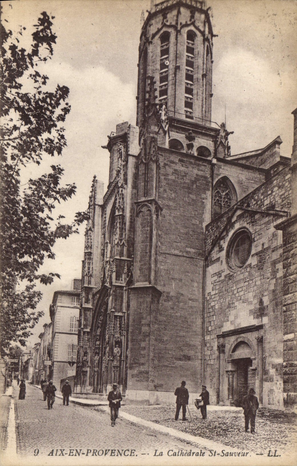 CPA Aix en Provence Cathedrale St Sauveur 
