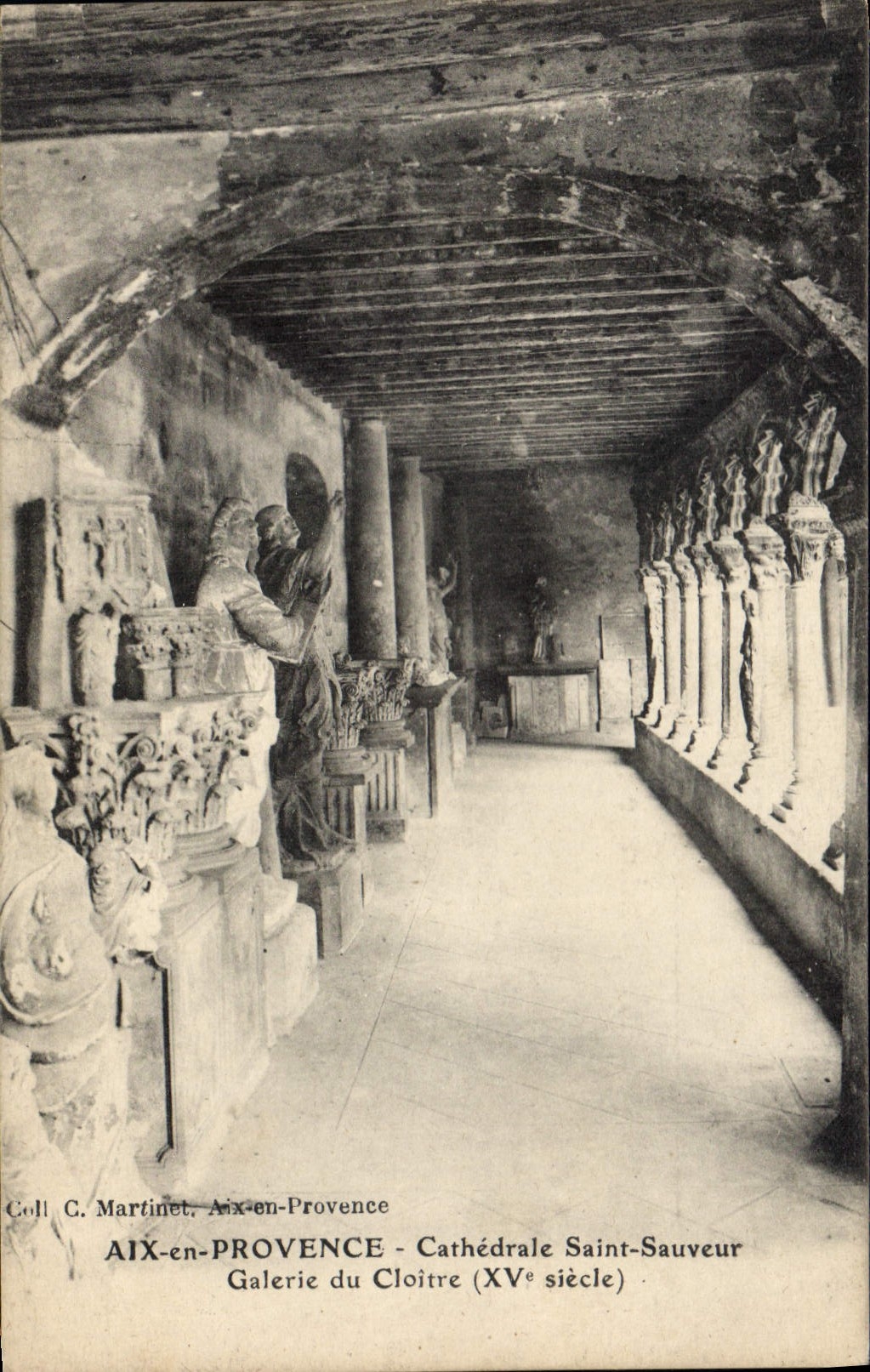 CPA Aix en Provence Cathedrale Saint Sauveur Galerie du Cloitre XV siecle 