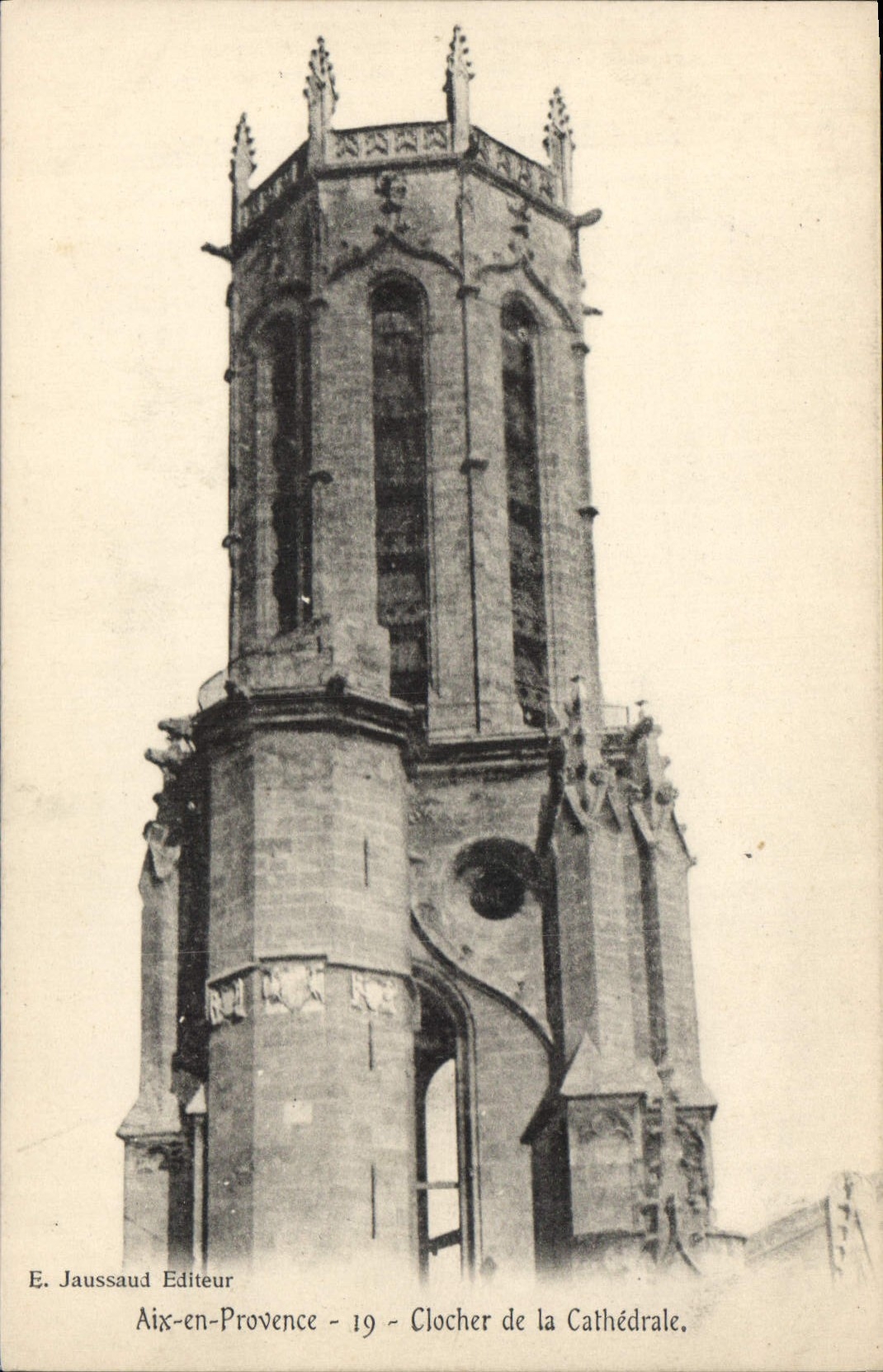 CPA Aix en Provence Clocher de la Cathedrale