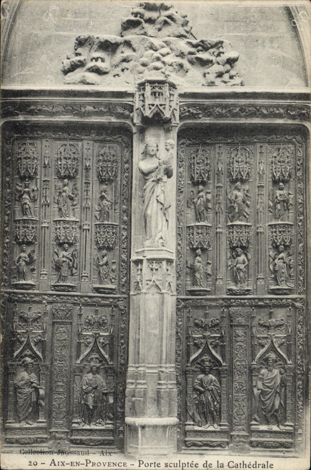 CPA Aix en Provence Porte Sculptee de la Cathedrale 