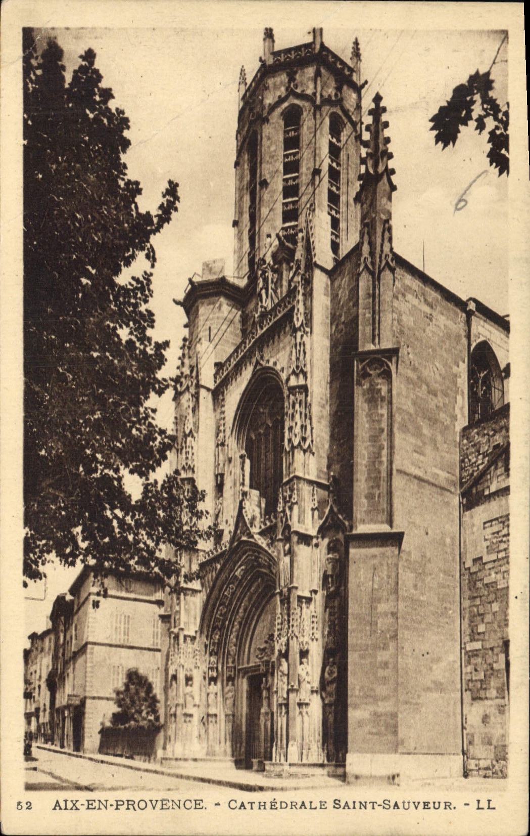 CPA Aix en Provence Cathedrale Saint Sauveur