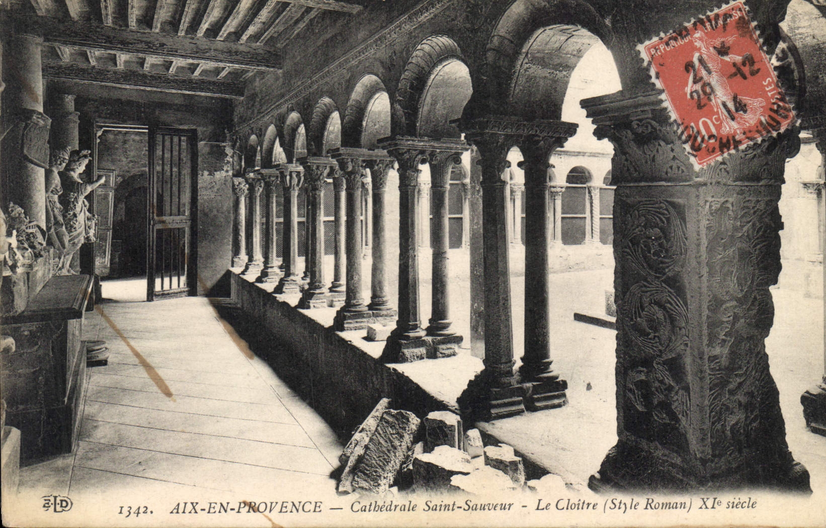 CPA Aix en Provence Cathedrale Saint Sauveur le Cloitre Style Romain XI siecle