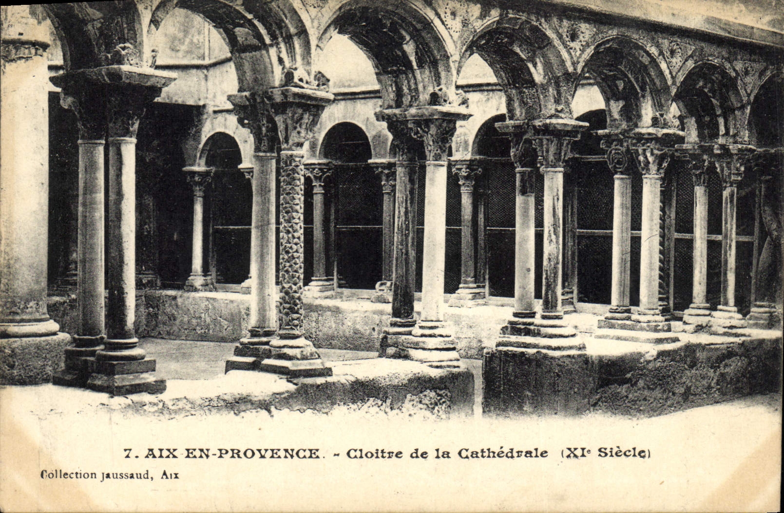 CPA Aix en Provence Cloitre de la cathedrale XI siecle