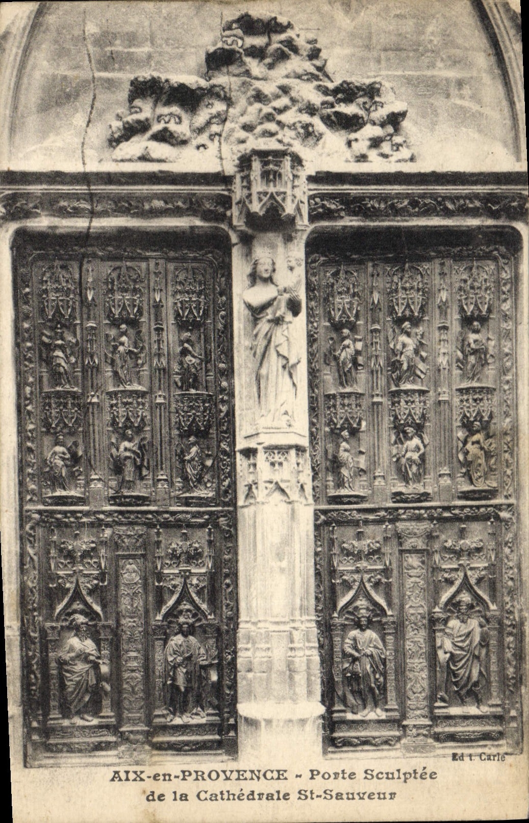 CPA Aix en Provence porte Sculptee de la cathedrale St Sauveur