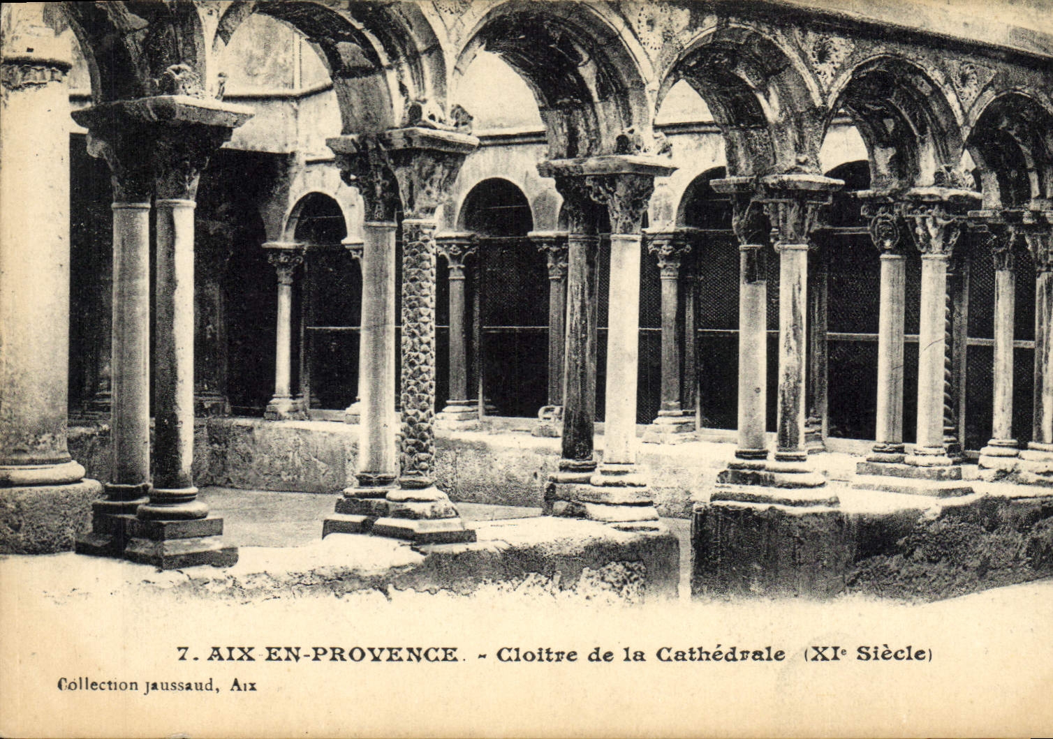 CPA Aix en Provence Cloitre de la cathedrale XI siecle