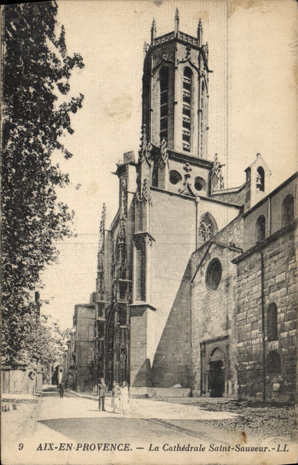 CPA Aix en Provence la cathedrale Saint Sauveur