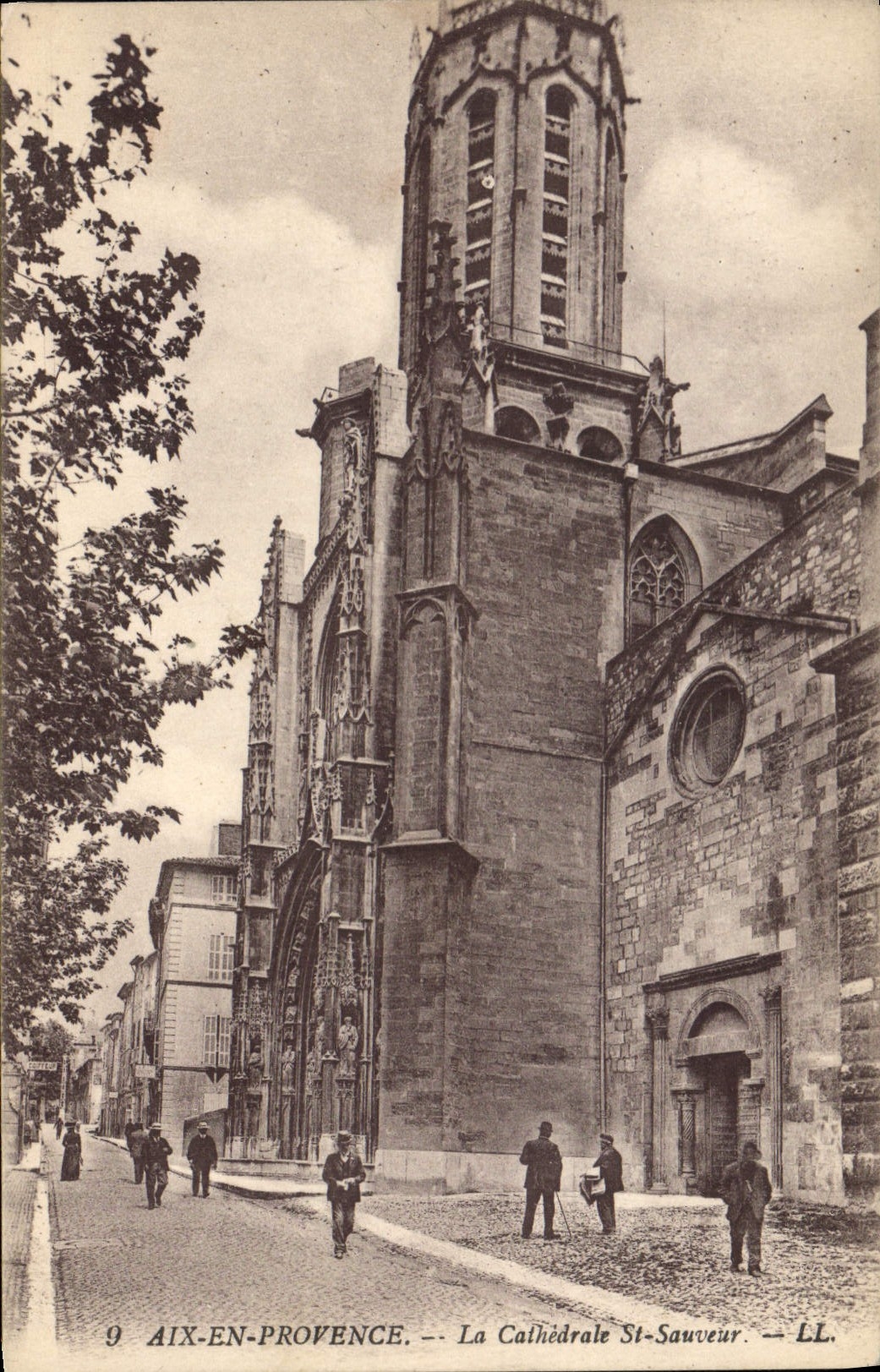 CPA Aix en Provence la cathedrale St Sauveur 