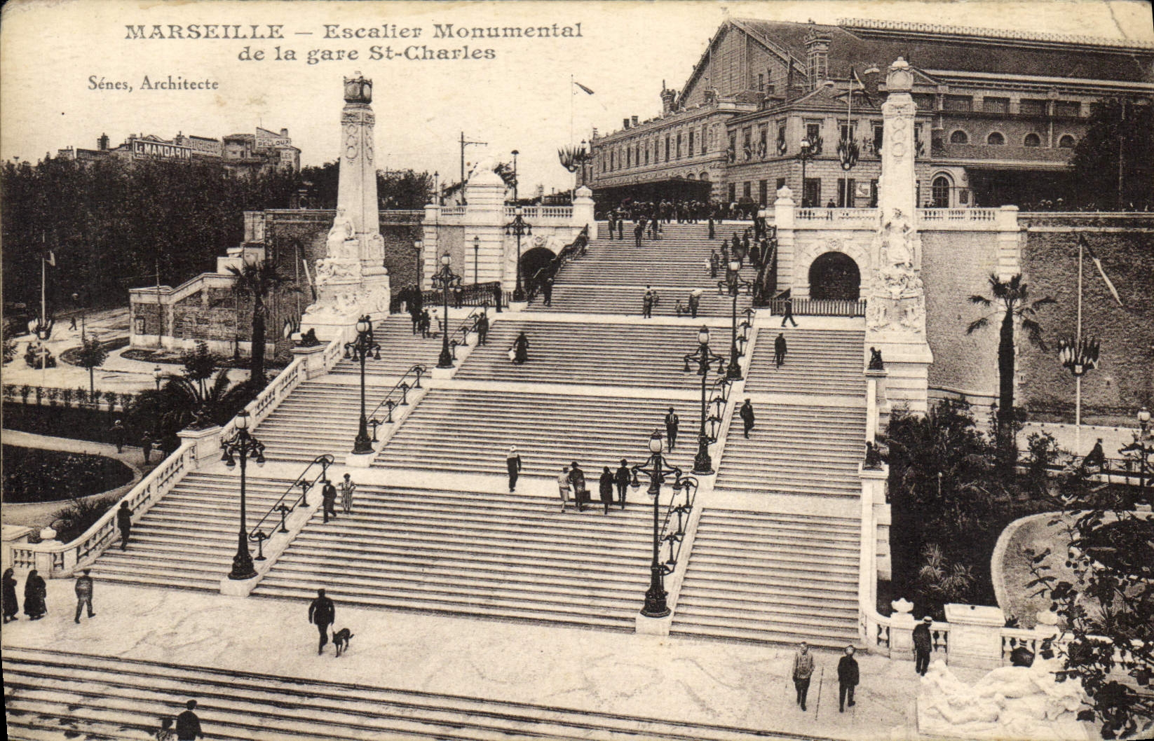 CPA Marseille Escalier Monumental de la gare St Charles 