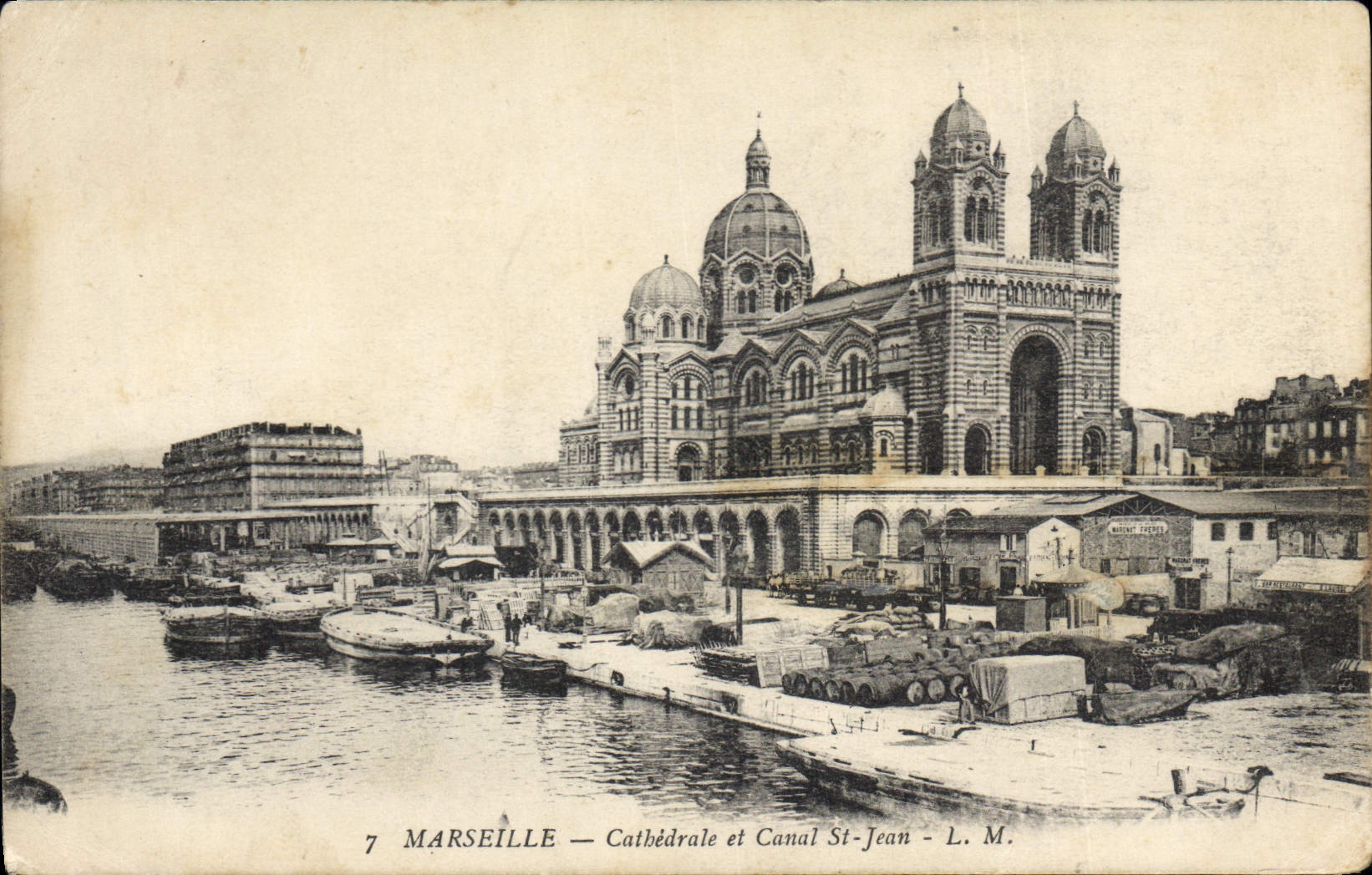 CPA Marseille cathedrale et canal St Jean