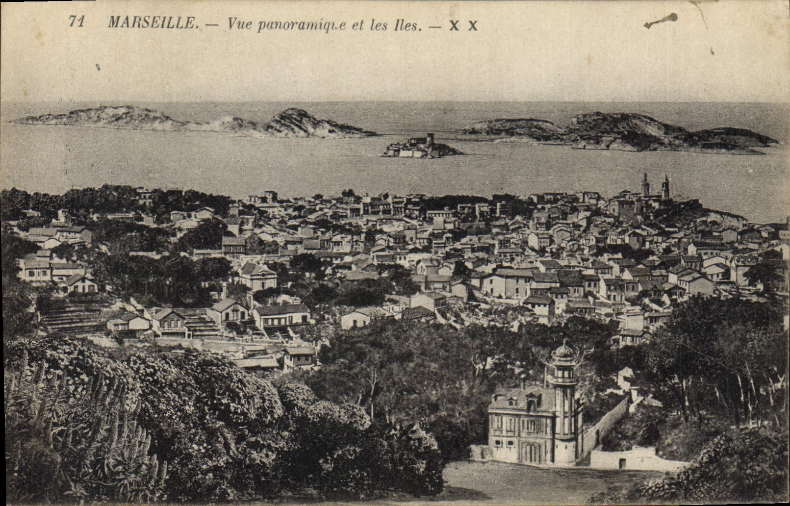 CPA Marseille Vue panoramique et les Iles