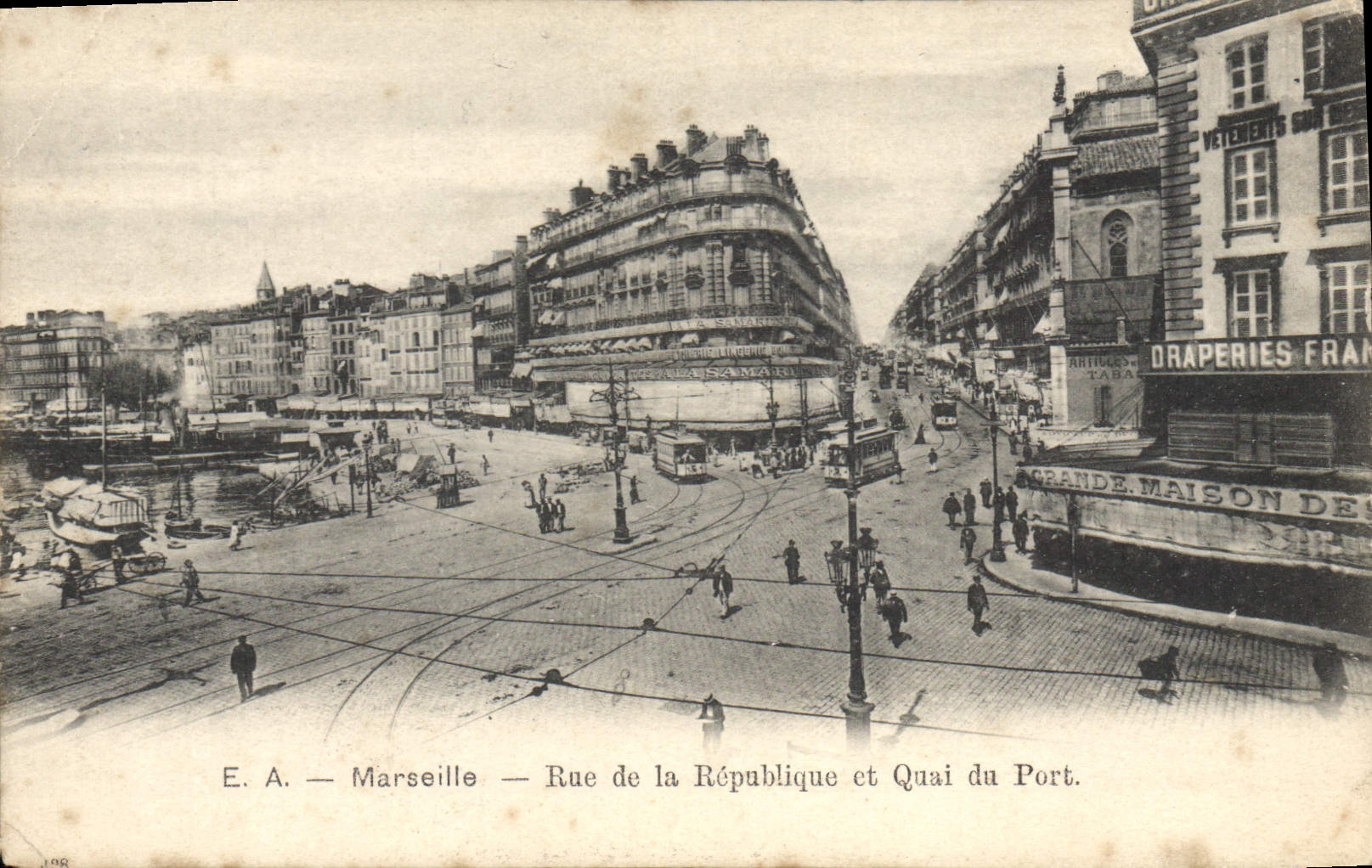 CPA Marseille Rue de la Republique et Quai du Port Tramway