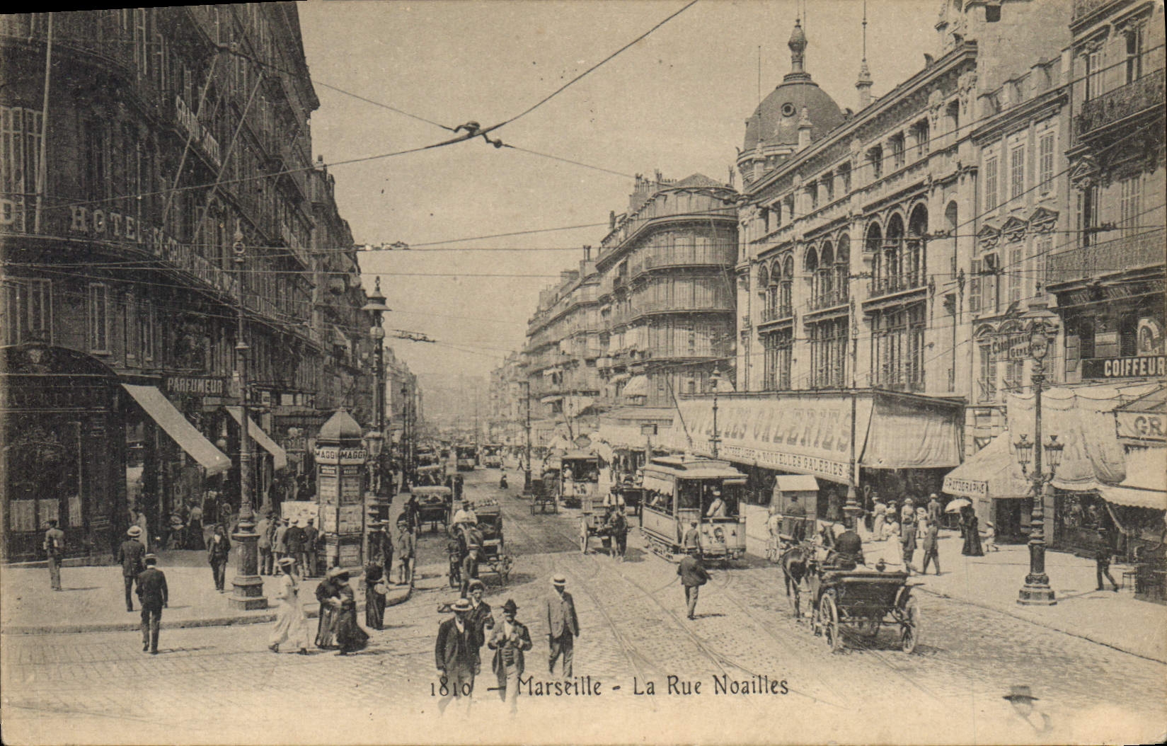 CPA Marseille la rue Noailles Tramway