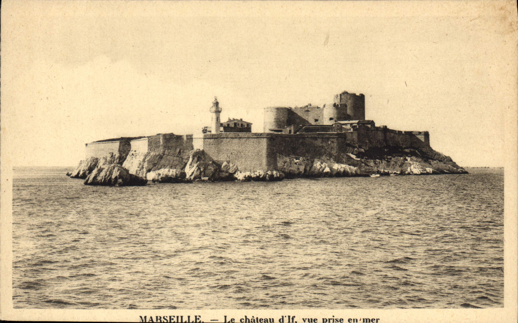 CPA Marseille le chateau d'If vue prise en mer