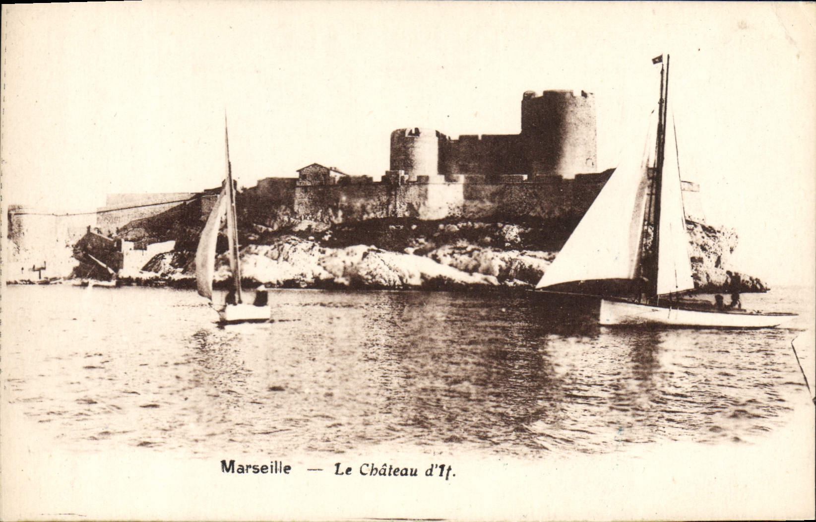 CPA Marseille le chateau d'If Bateau