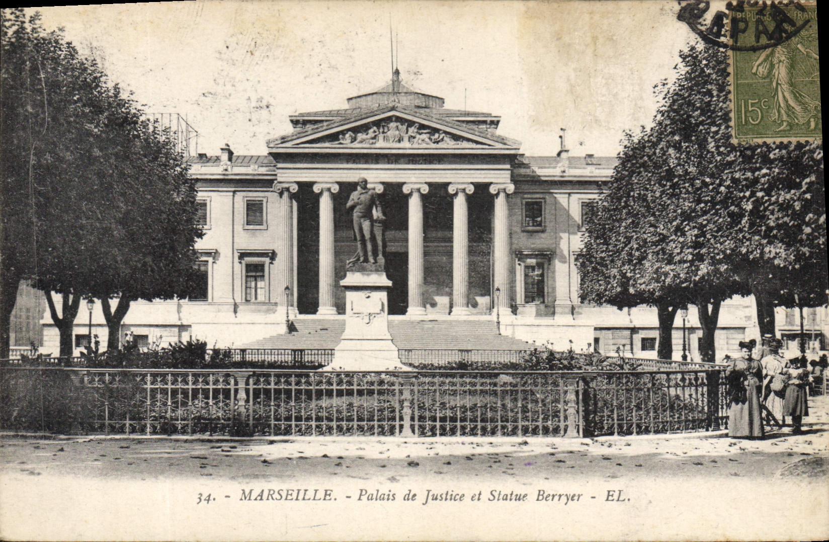 CPA Marseille le palais de Justice et statue Berryer